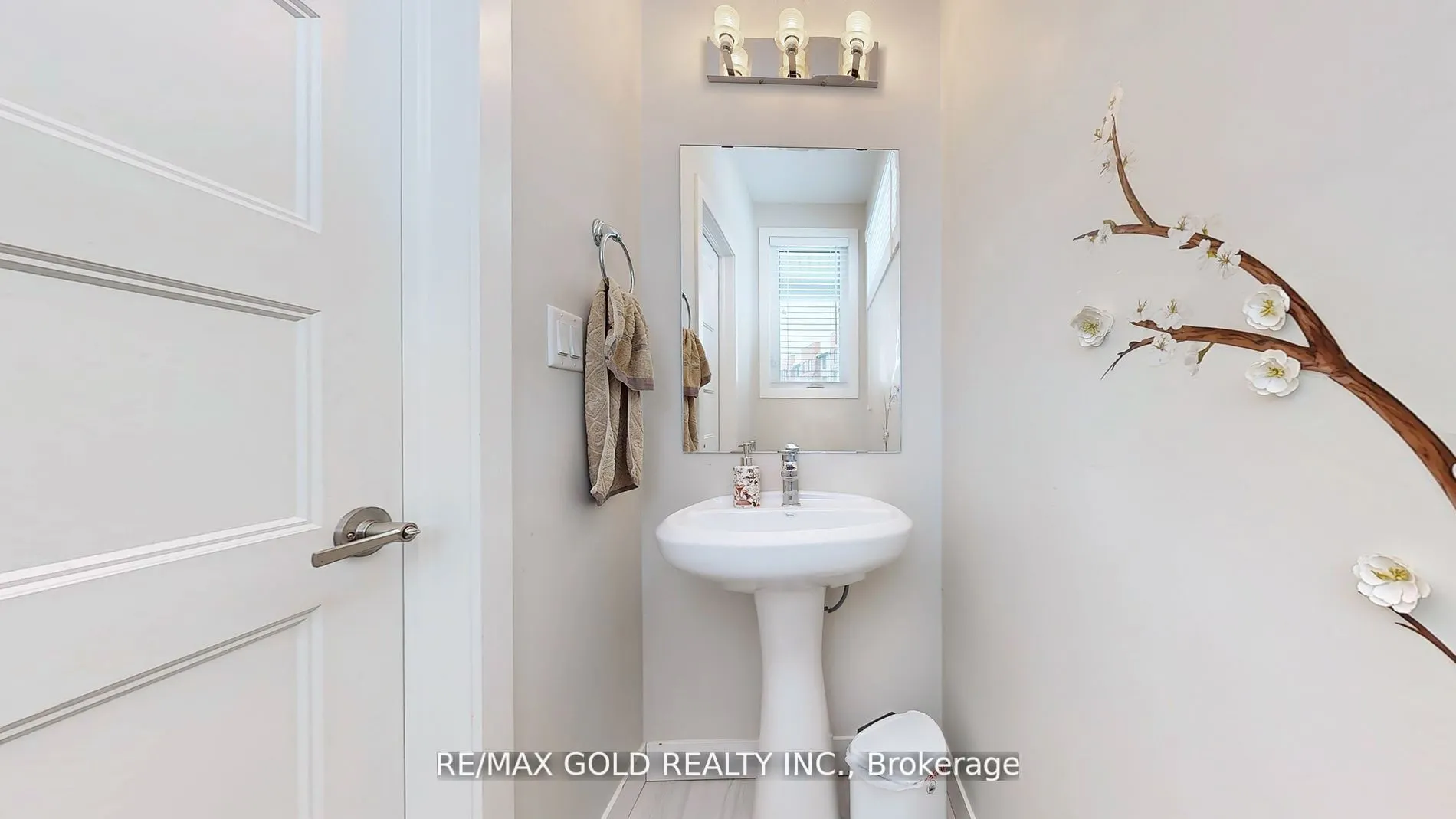 997 West Village Square