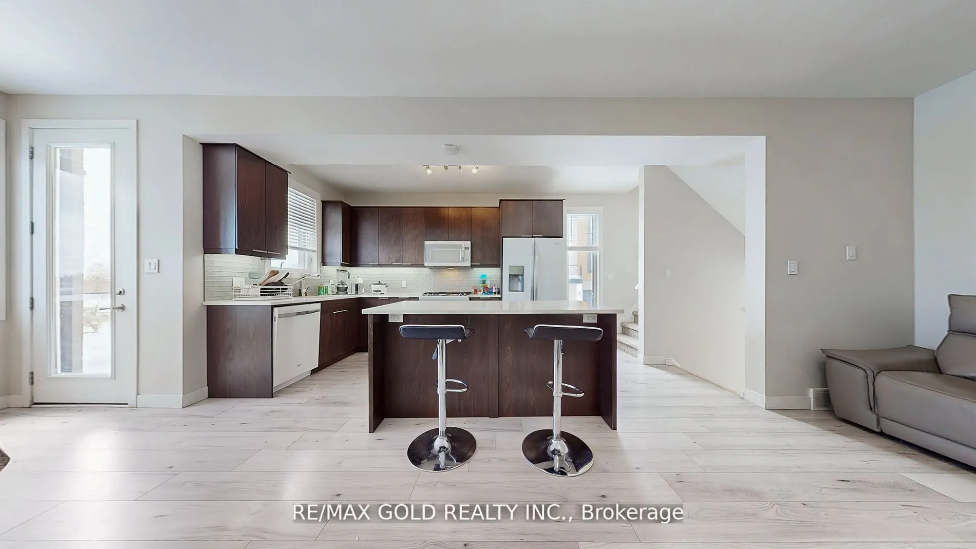 997 West Village Square