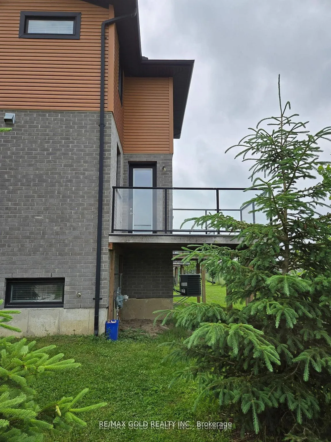 997 West Village Square