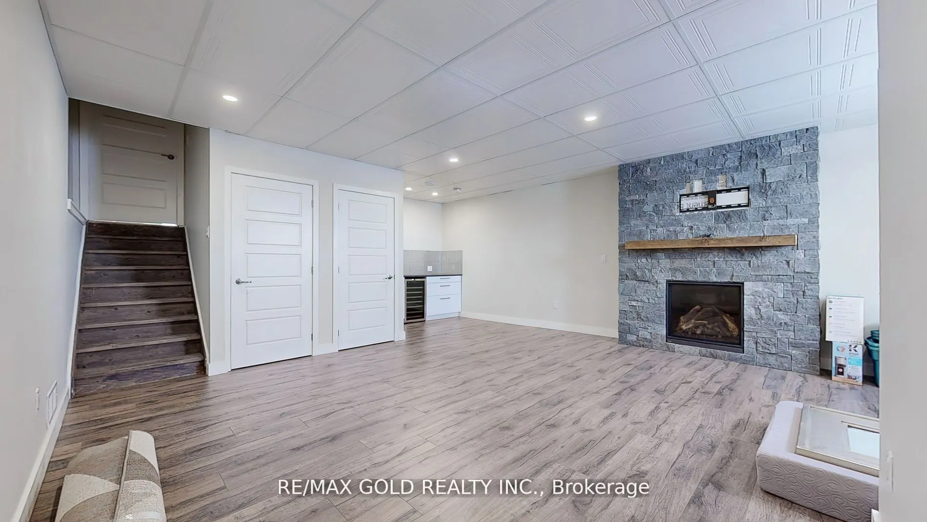 997 West Village Square