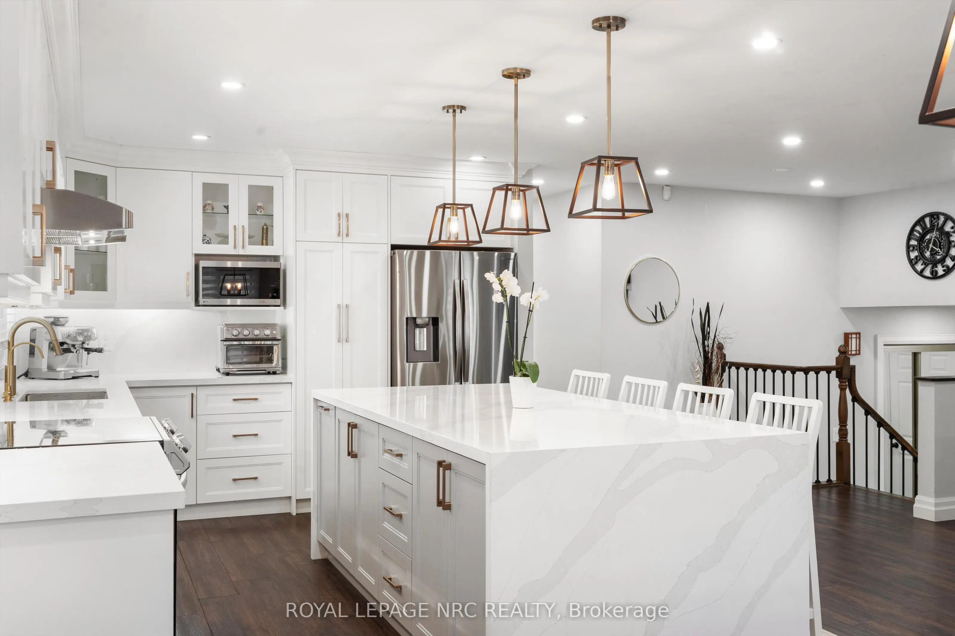 37 West Farmington Drive