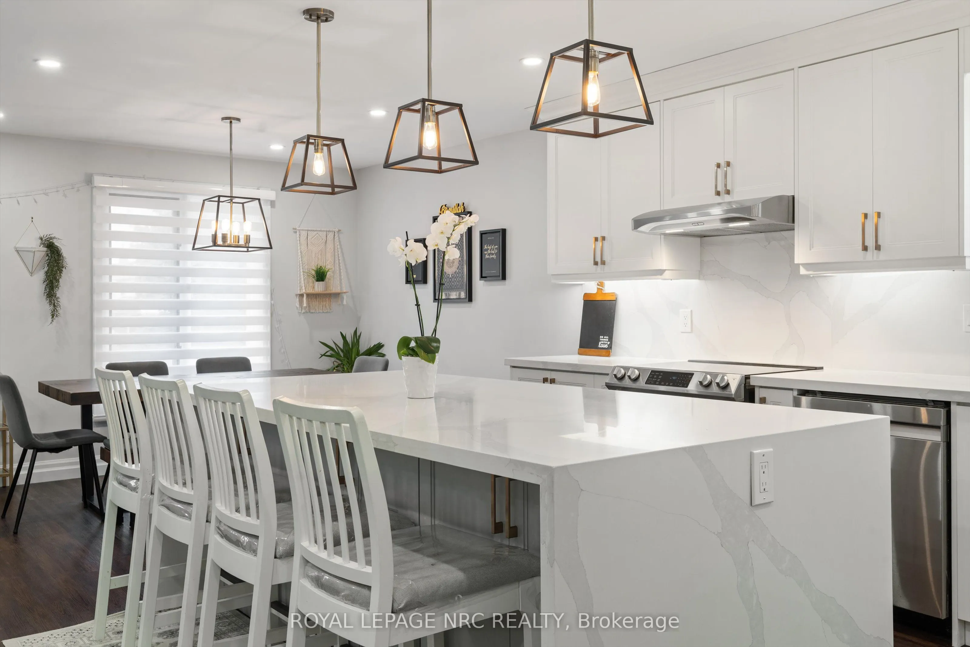 37 West Farmington Drive