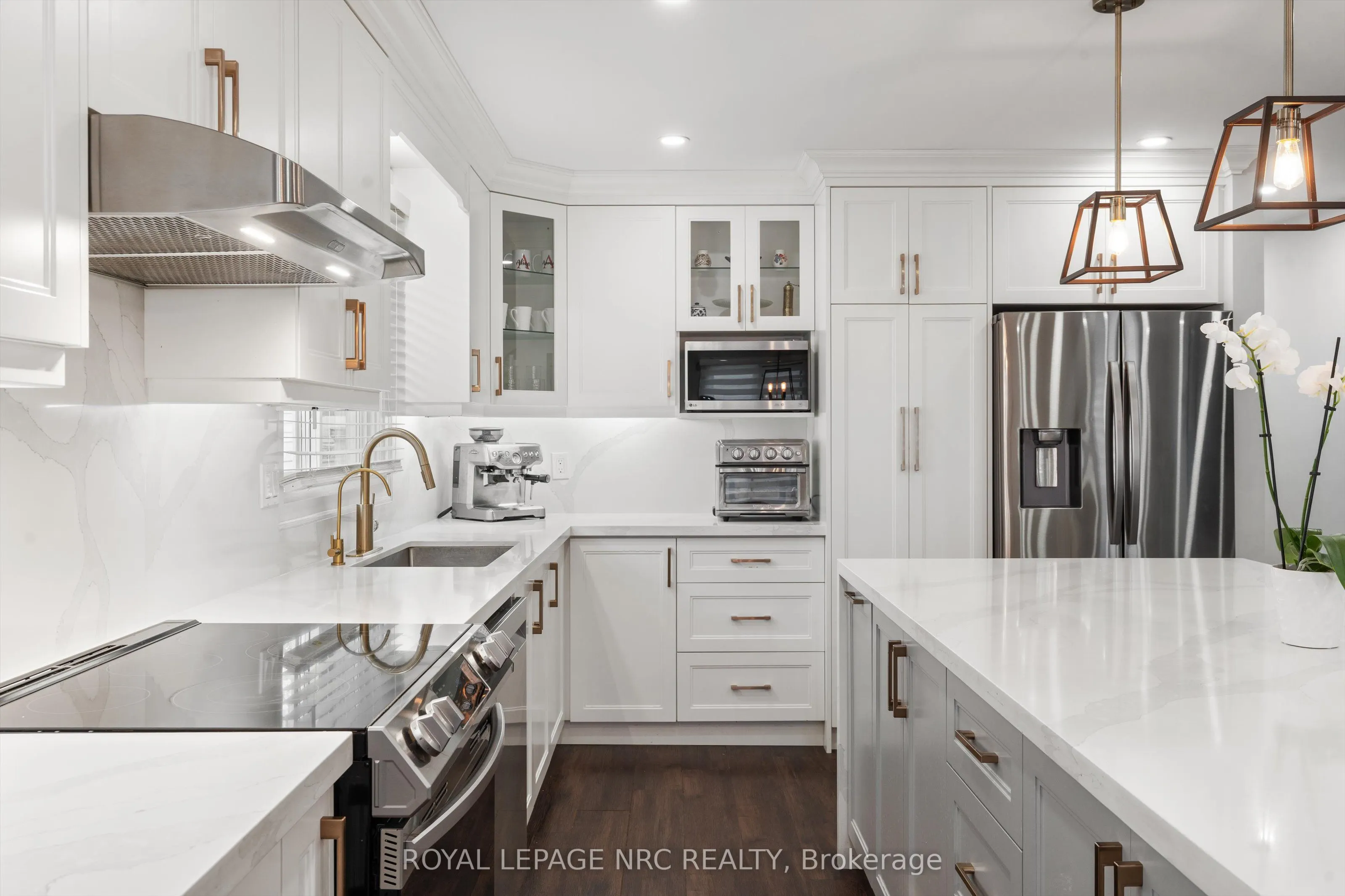 37 West Farmington Drive