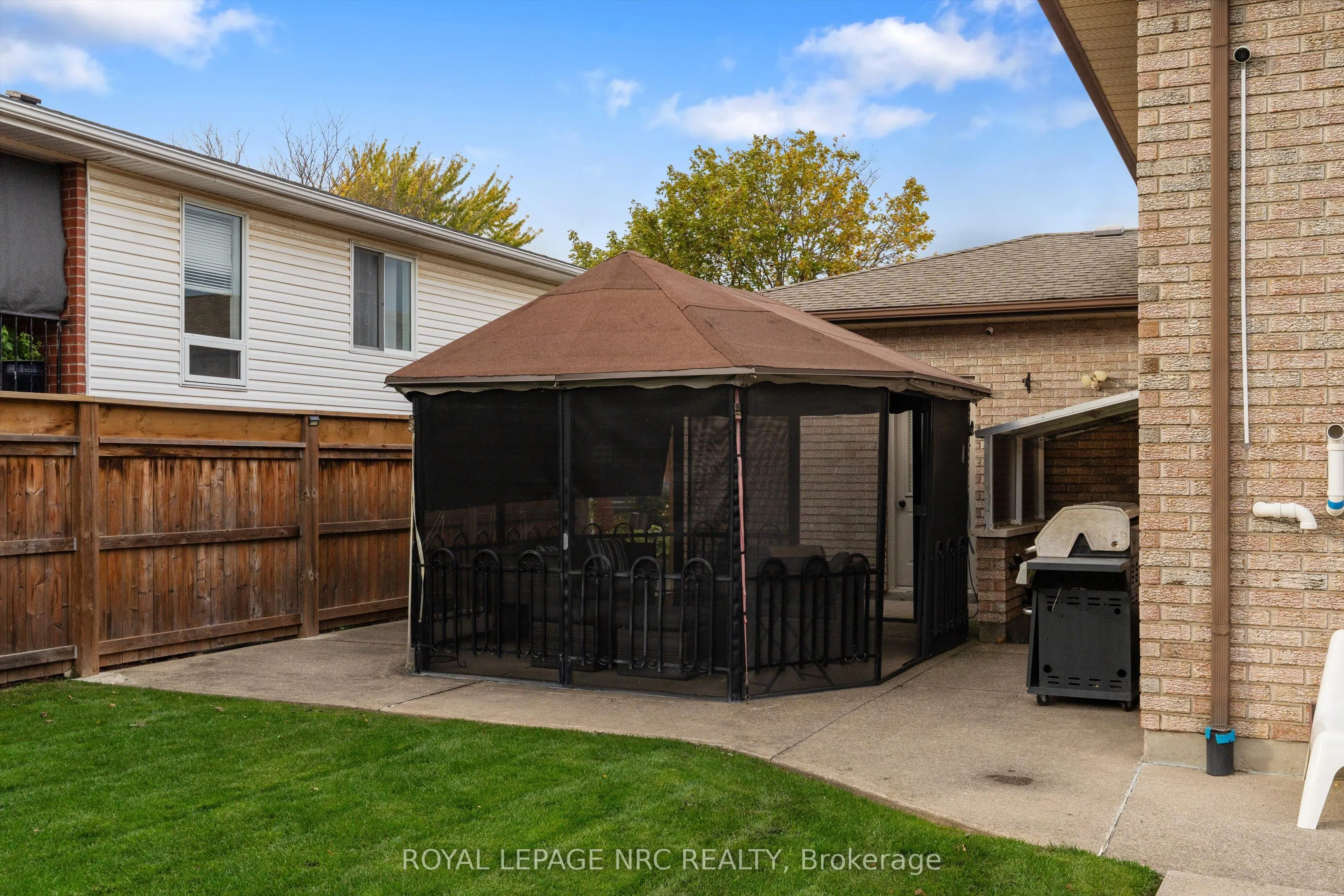 37 West Farmington Drive