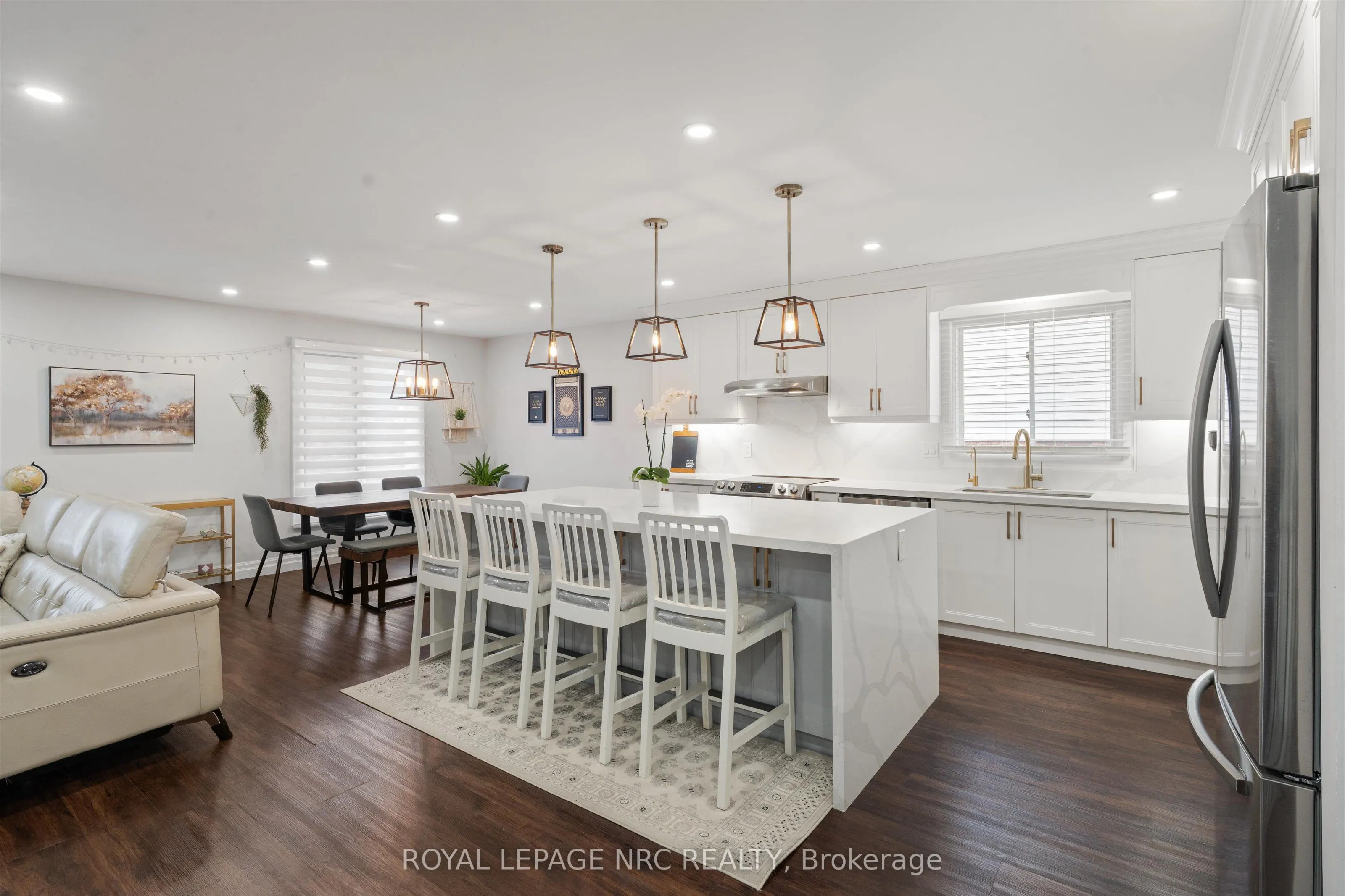 37 West Farmington Drive