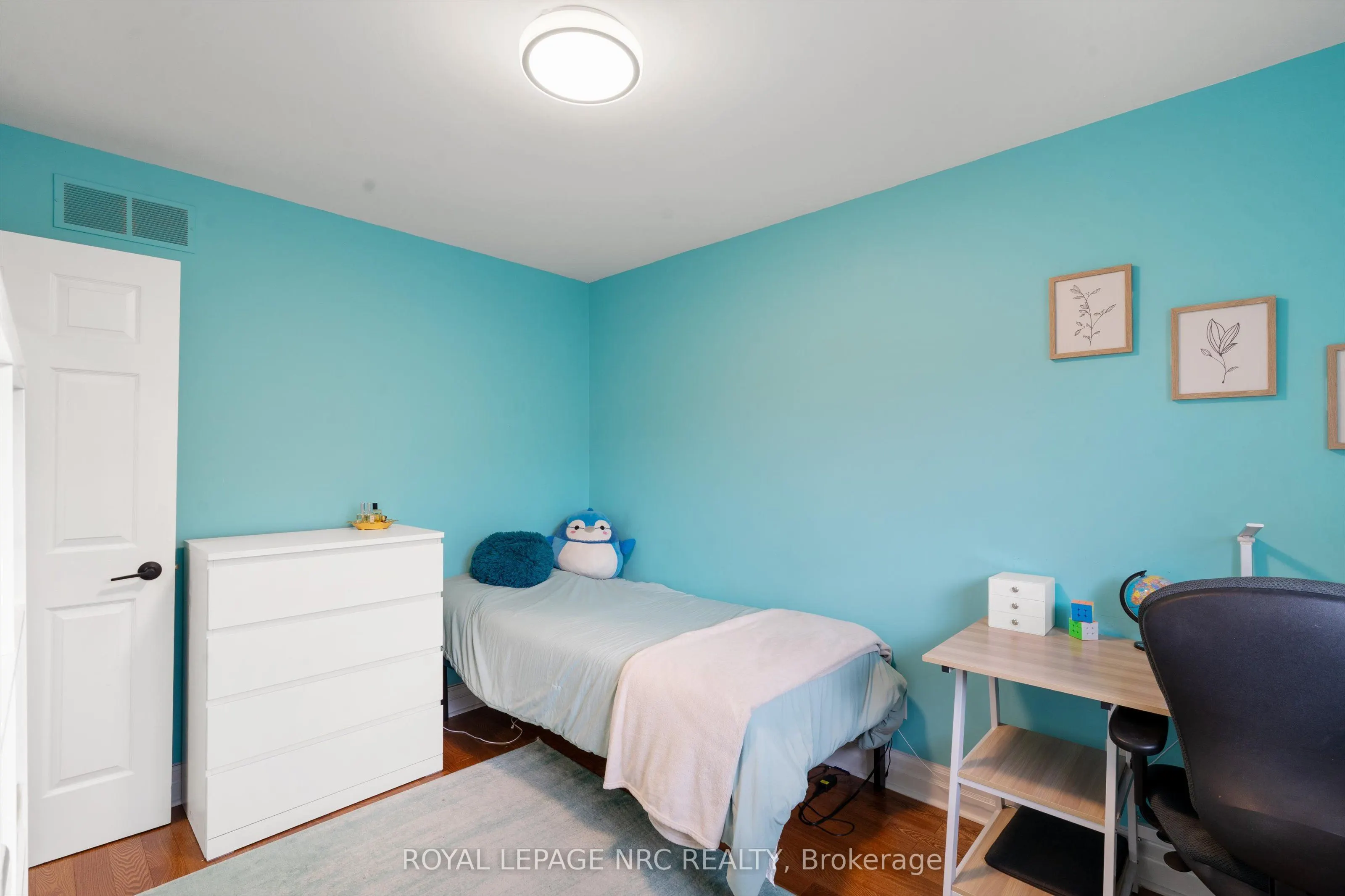 37 West Farmington Drive