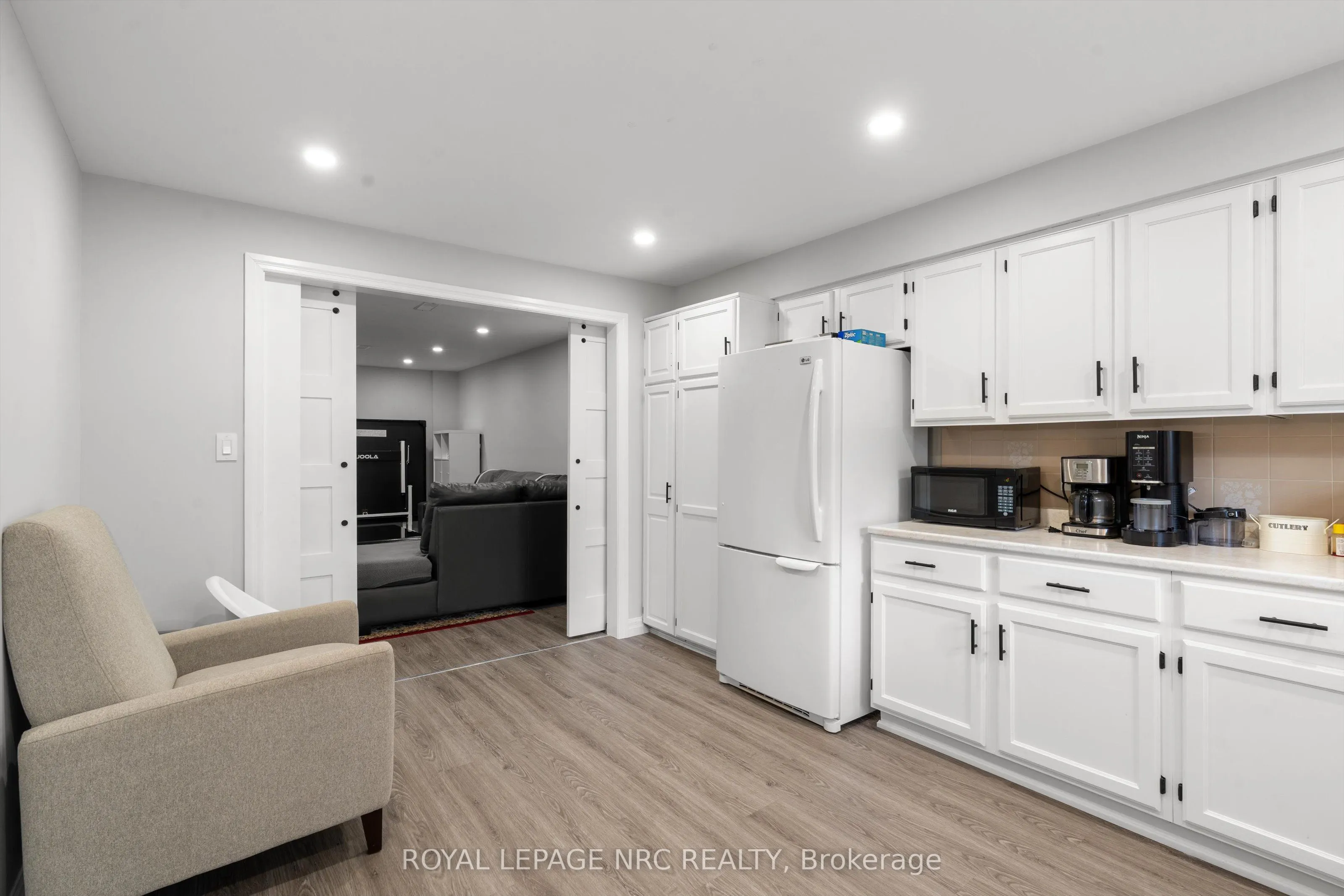 37 West Farmington Drive