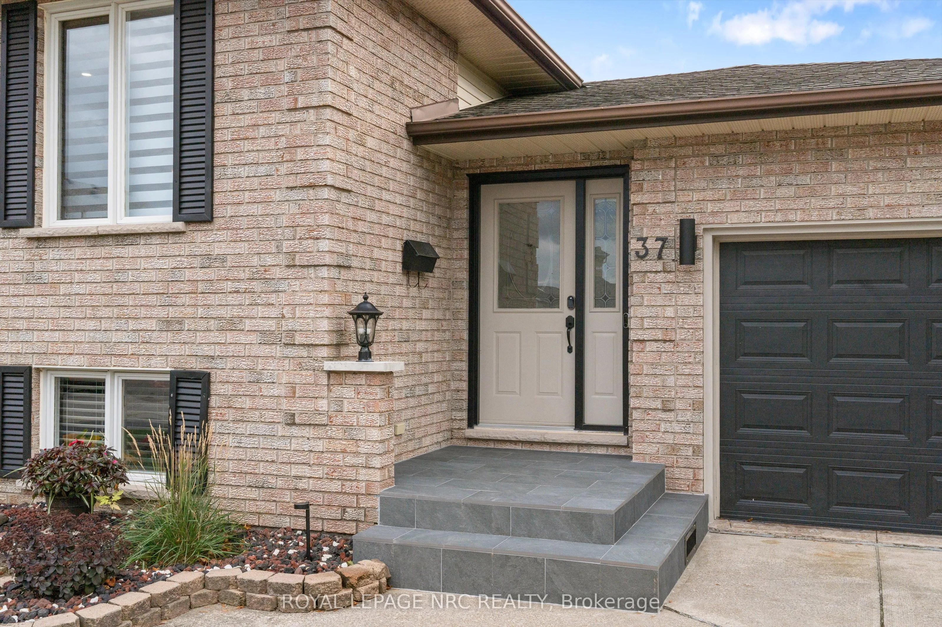 37 West Farmington Drive