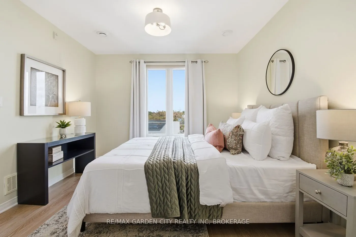 16 Sullivan Avenue, #307