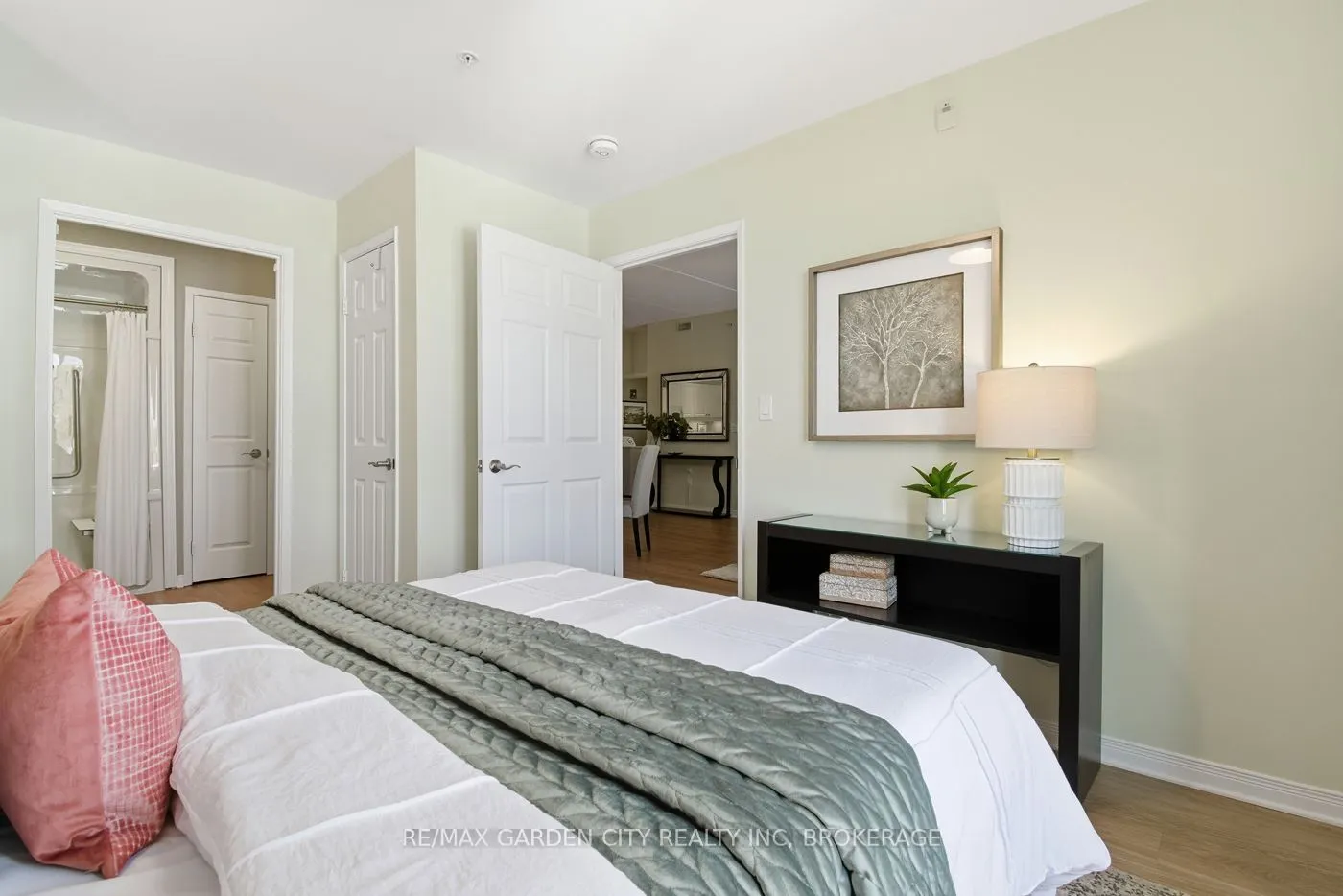 16 Sullivan Avenue, #307