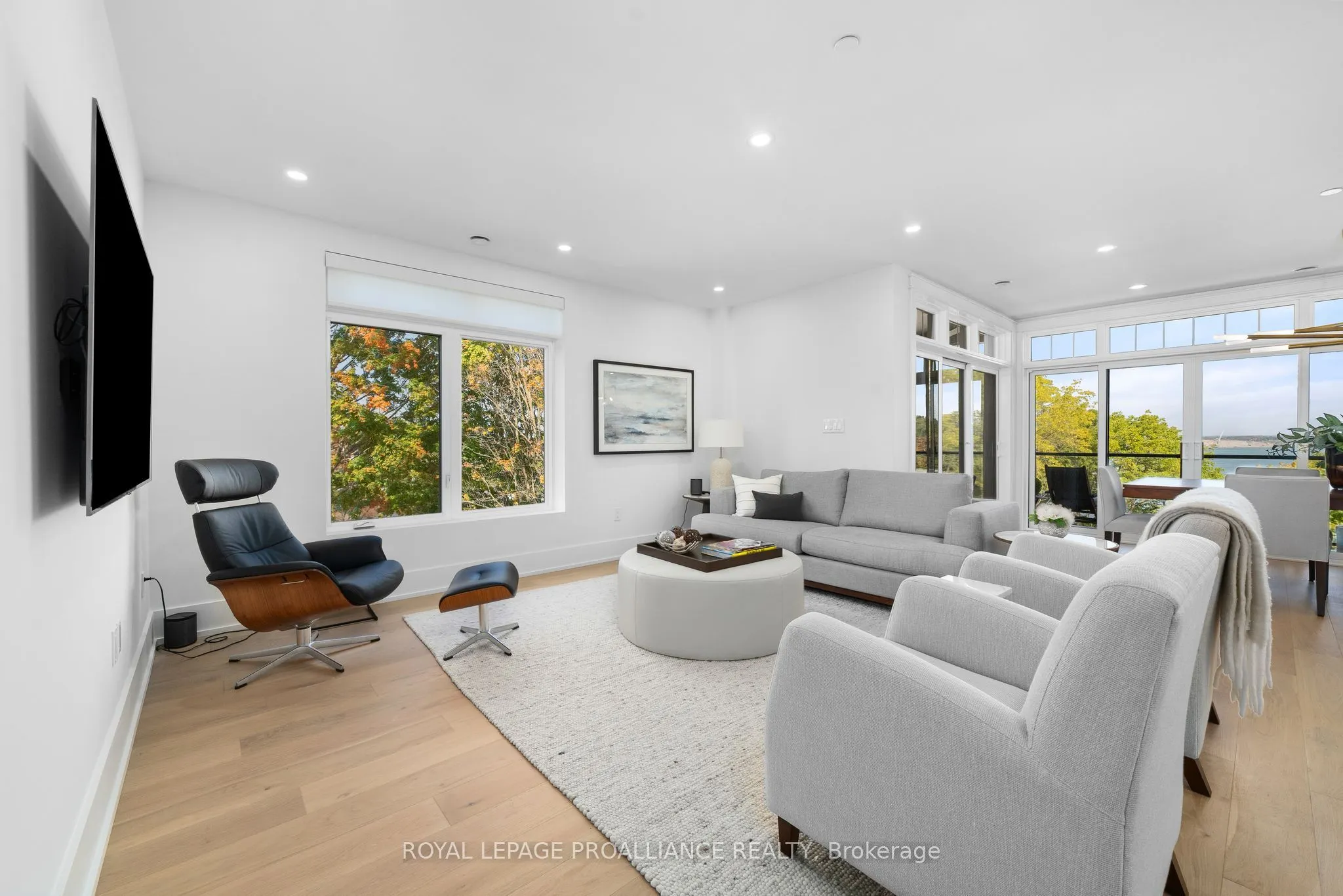 17 Cleave Avenue, #409