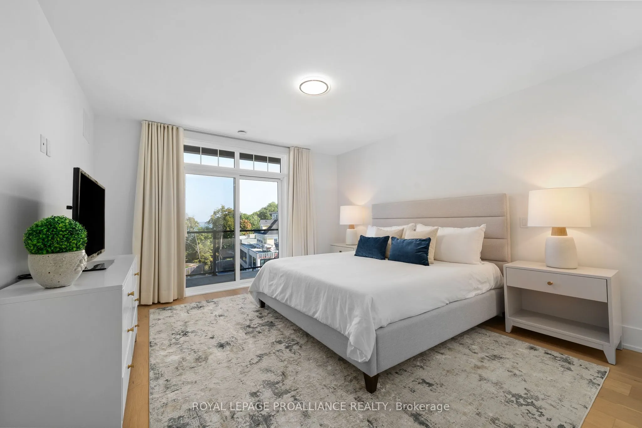 17 Cleave Avenue, #409