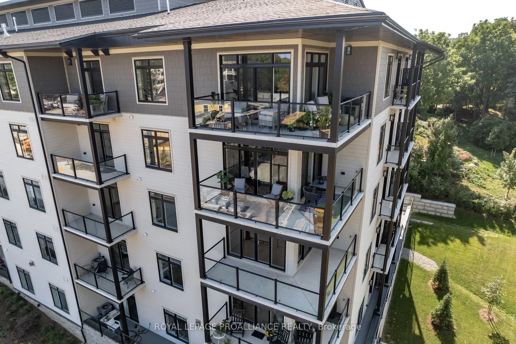 17 Cleave Avenue, #409