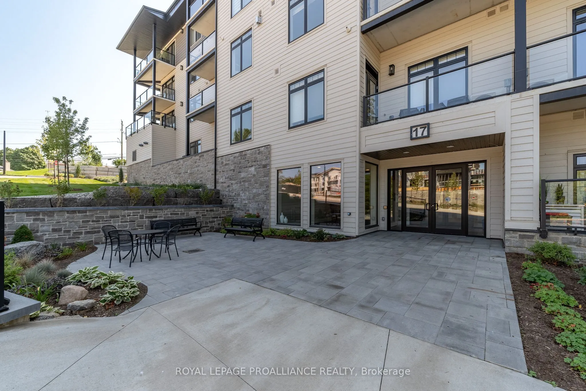 17 Cleave Avenue, #409