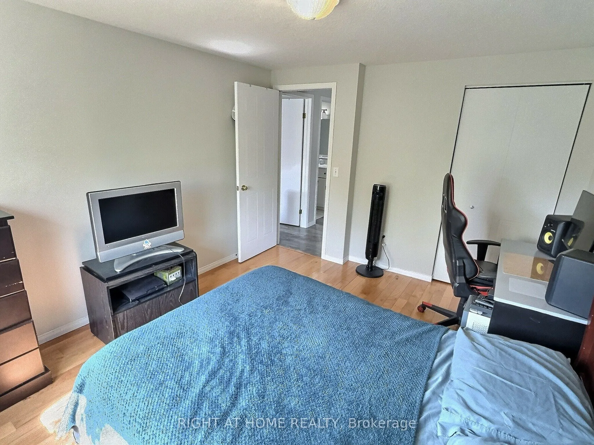 385 Havendale Crescent