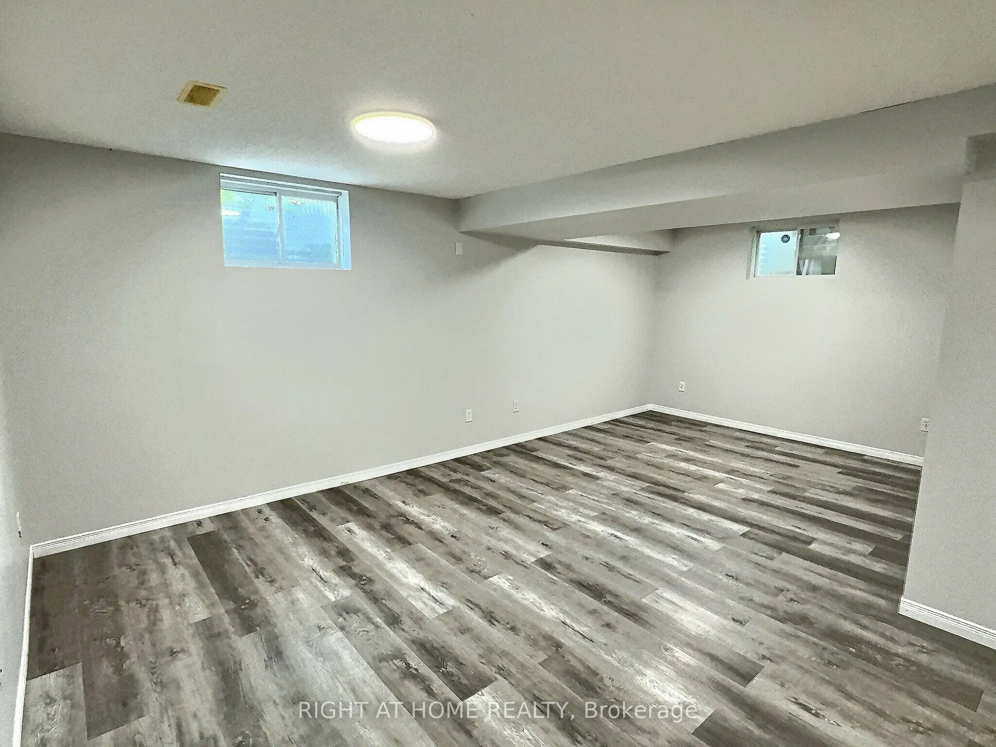 385 Havendale Crescent