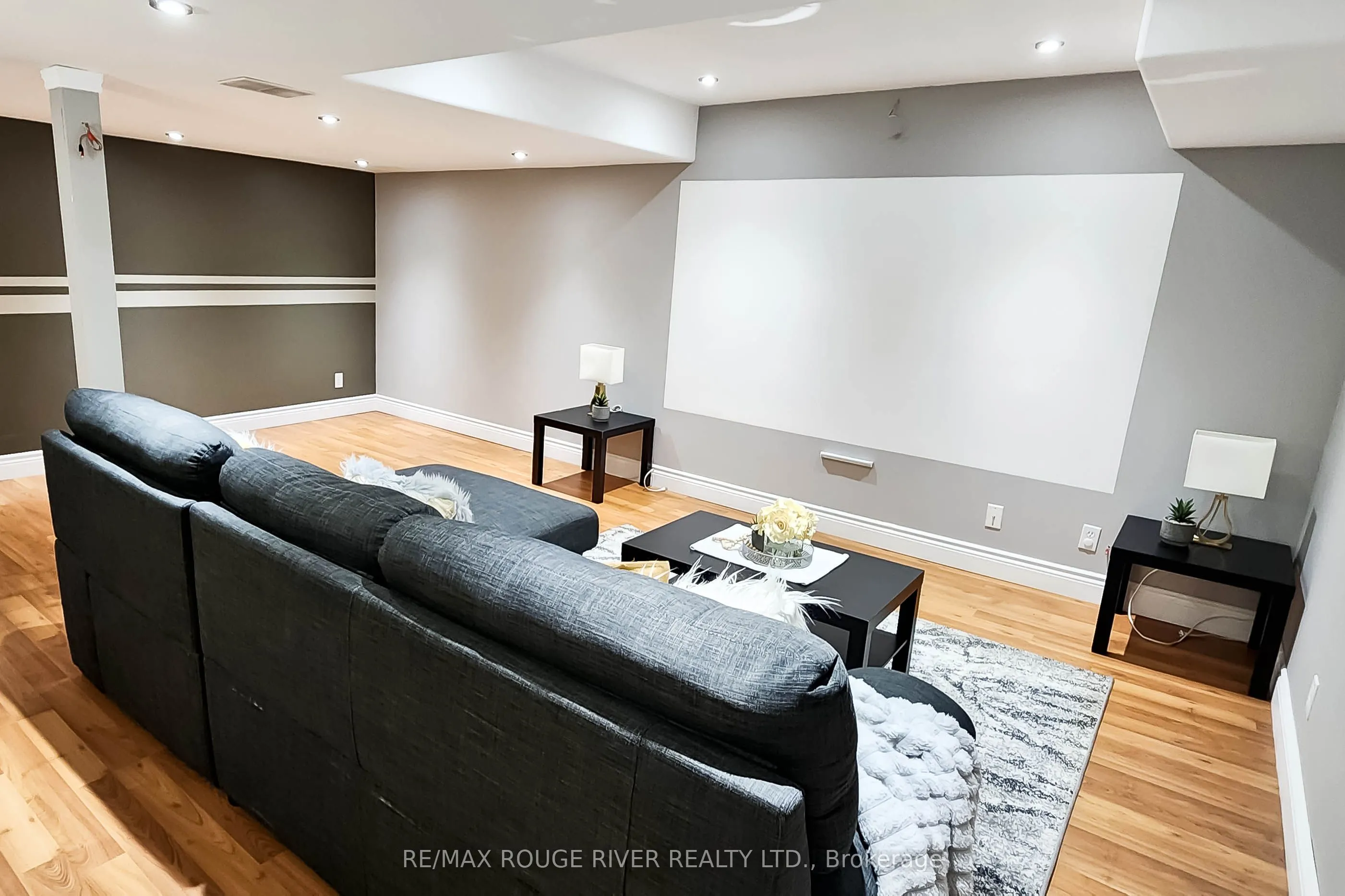 74 Meadow Wood Crescent