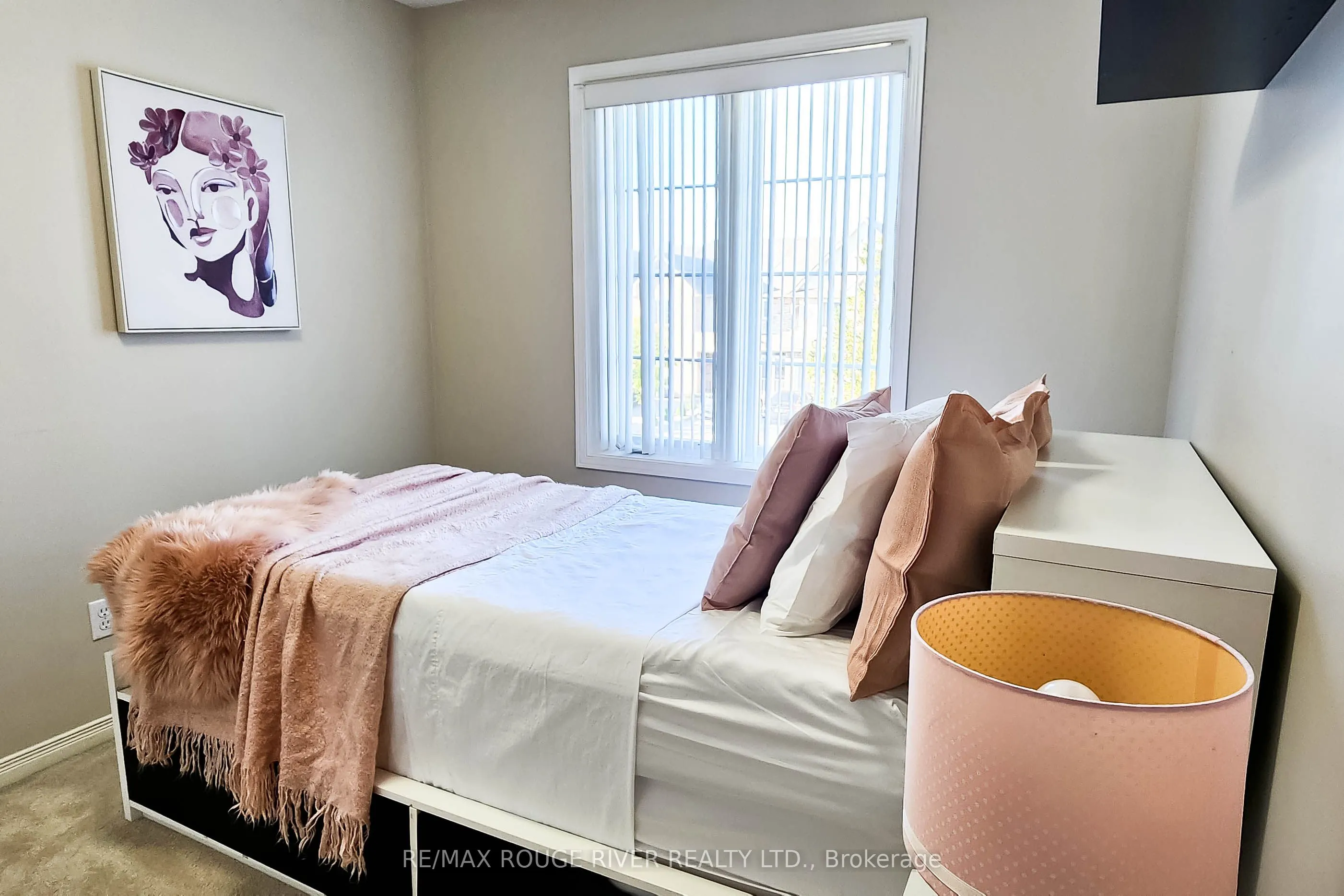 74 Meadow Wood Crescent