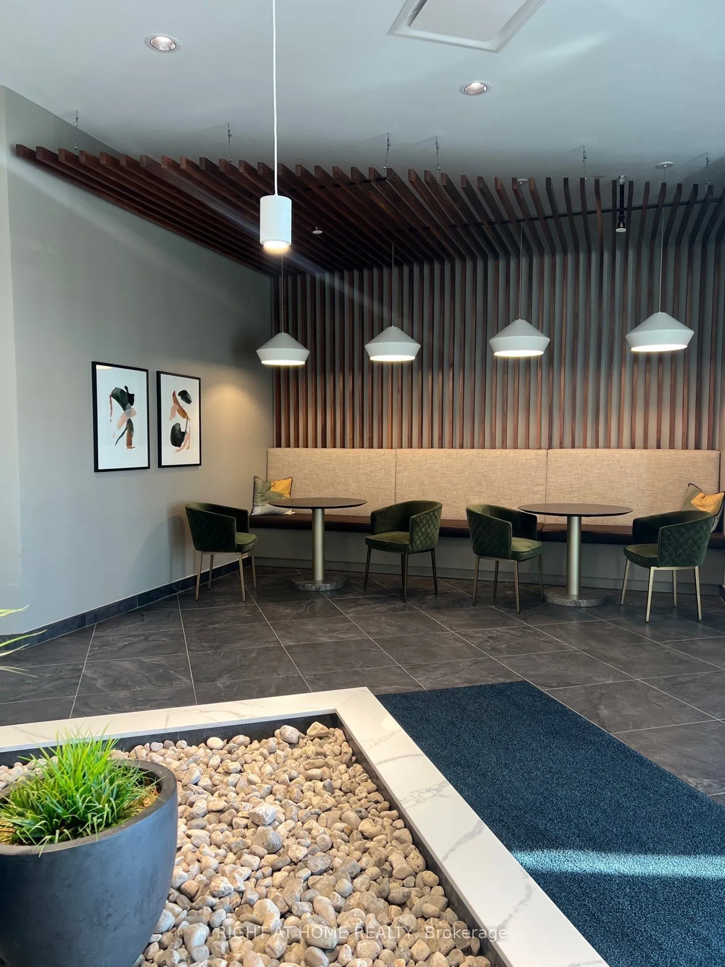 525 New Dundee Road, #414