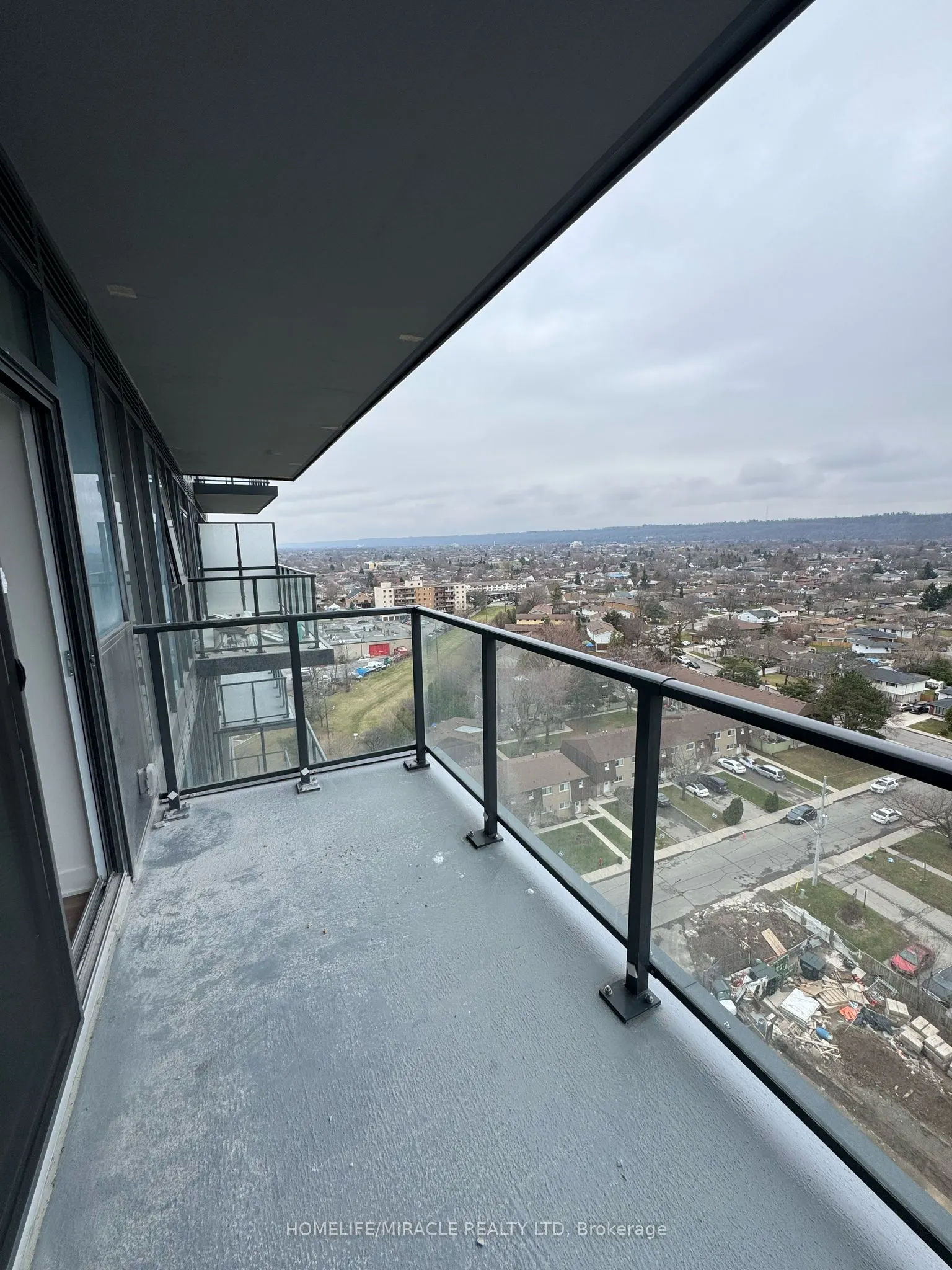 2782 Barton Street E, #1219