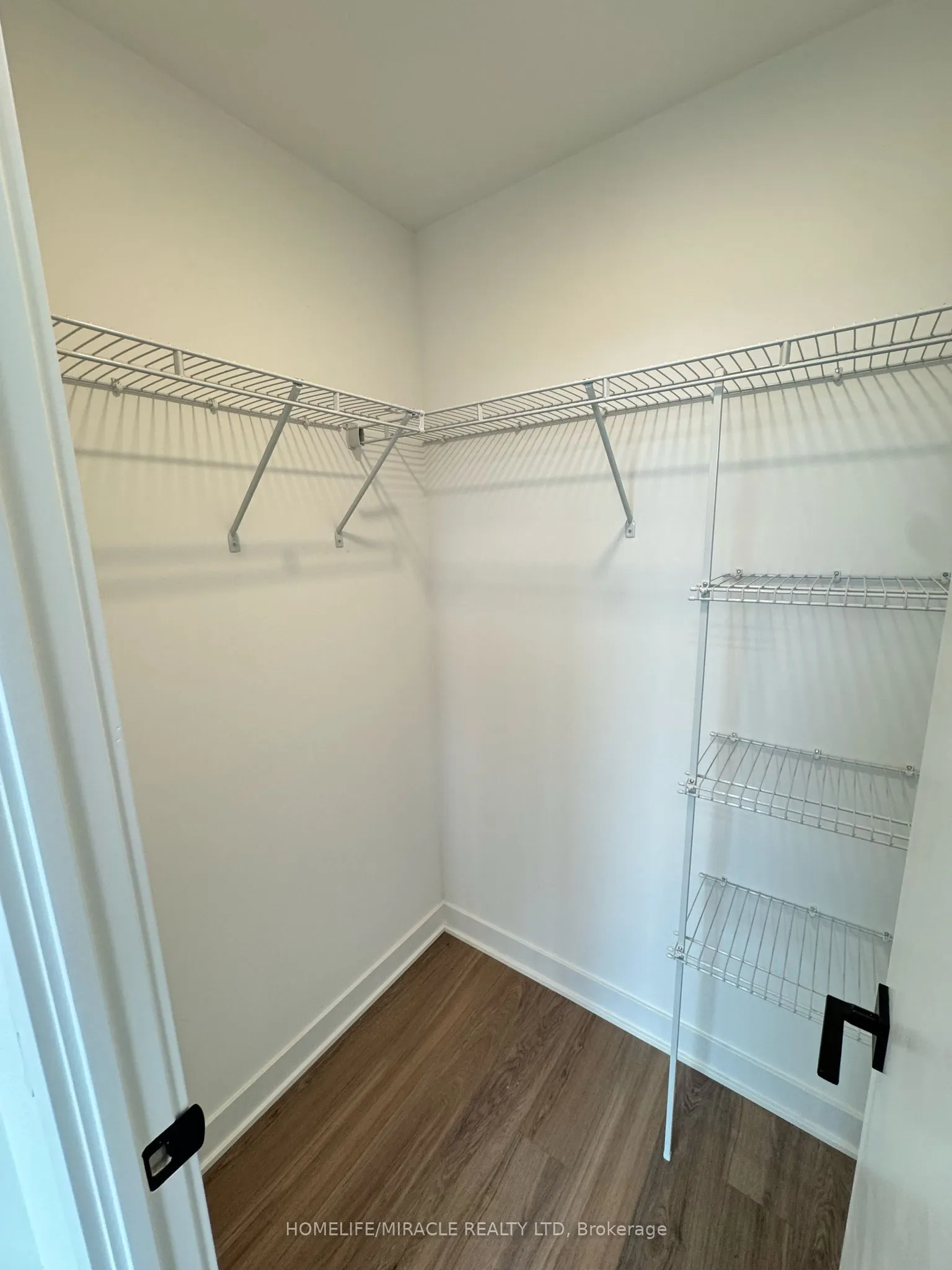 2782 Barton Street E, #1219