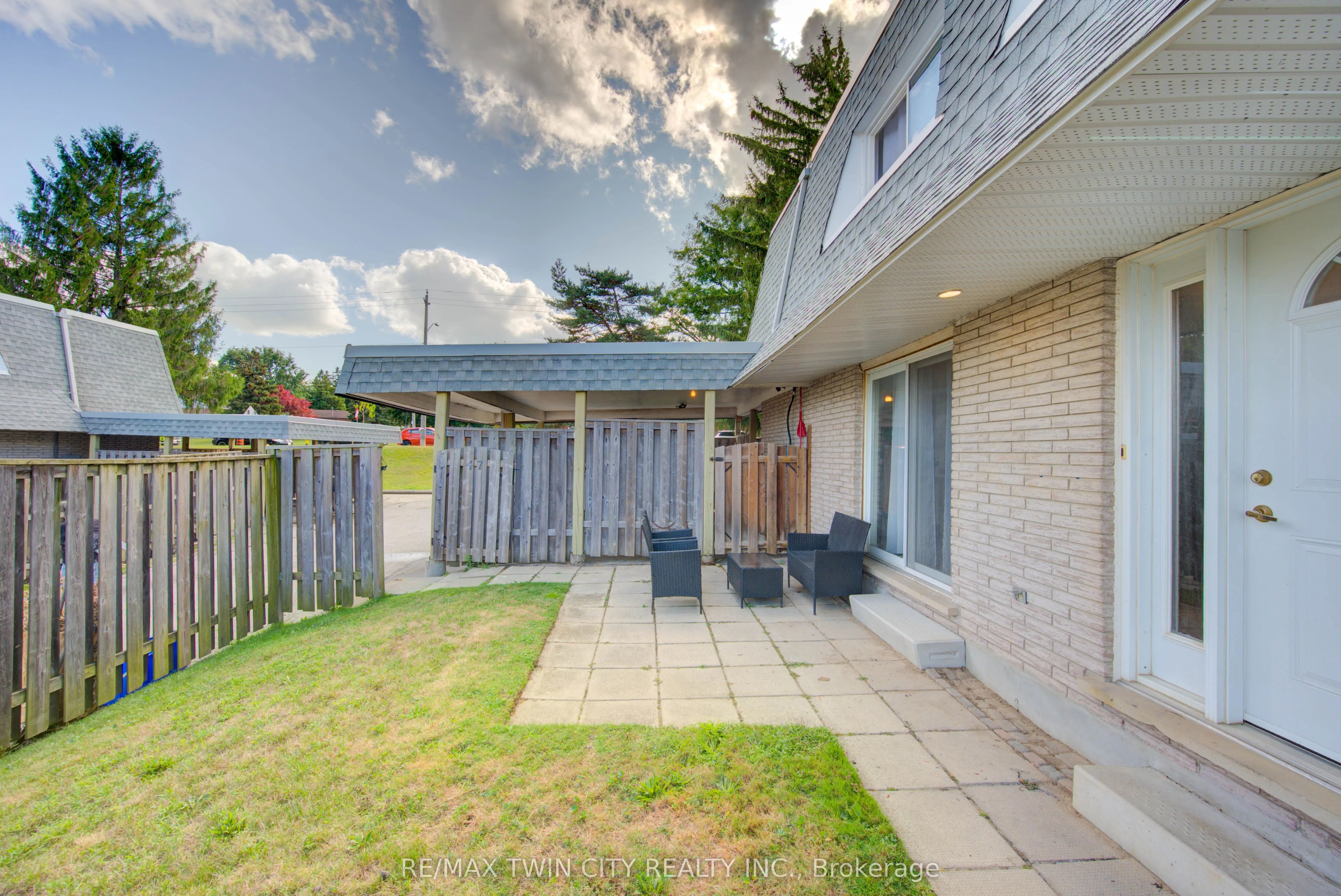 14 Williamsburg Road, #47