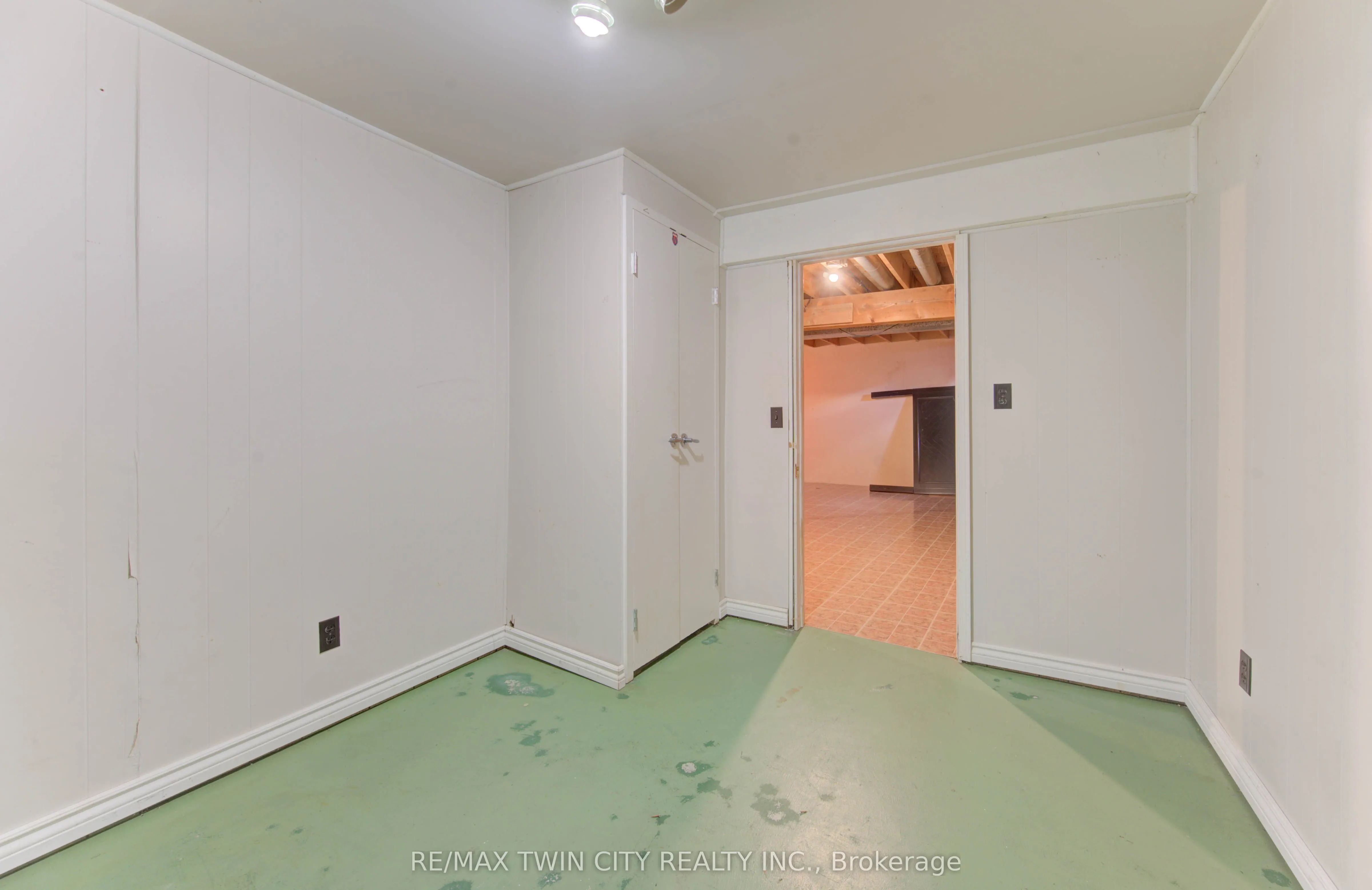 14 Williamsburg Road, #47