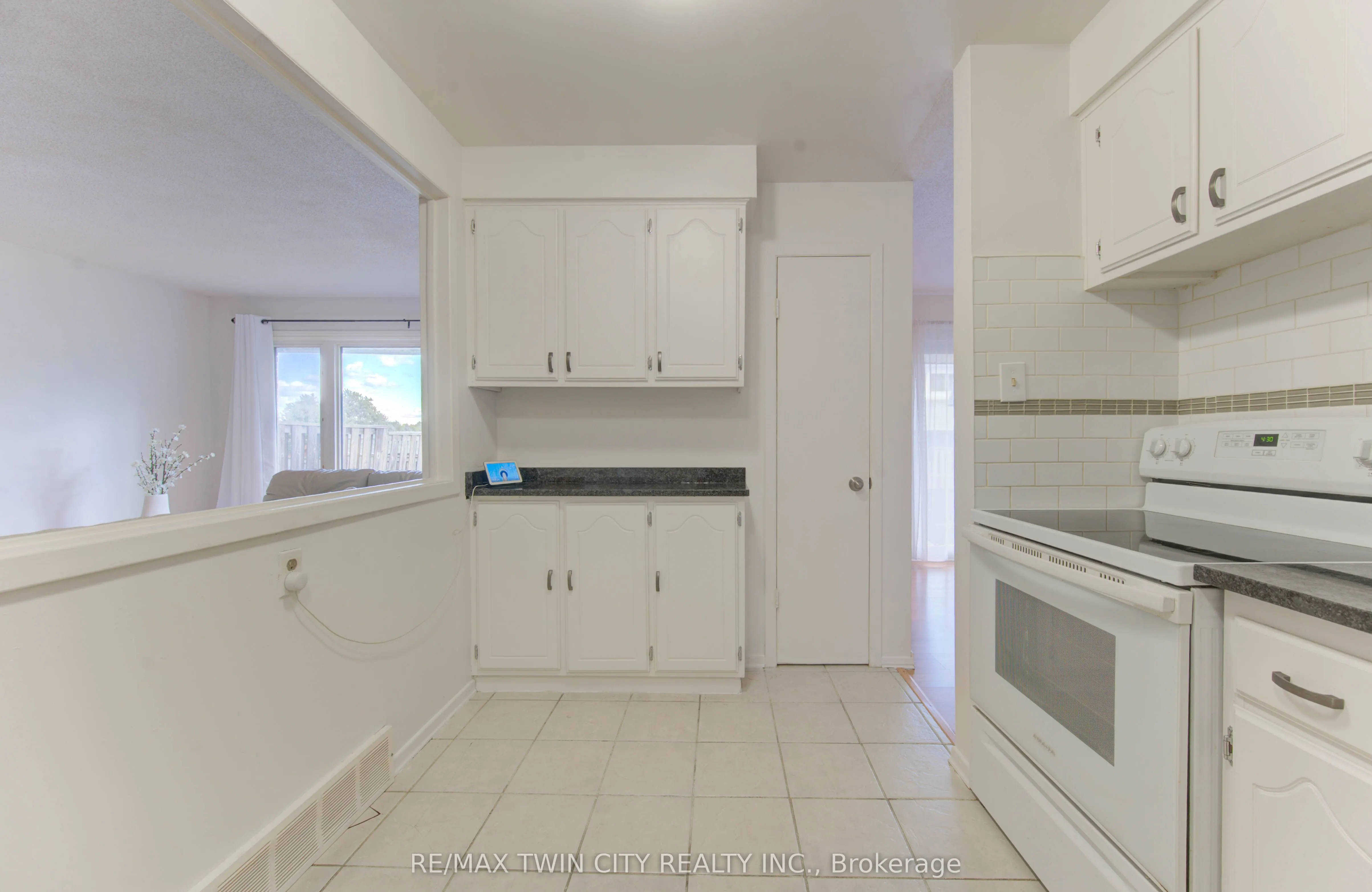 14 Williamsburg Road, #47