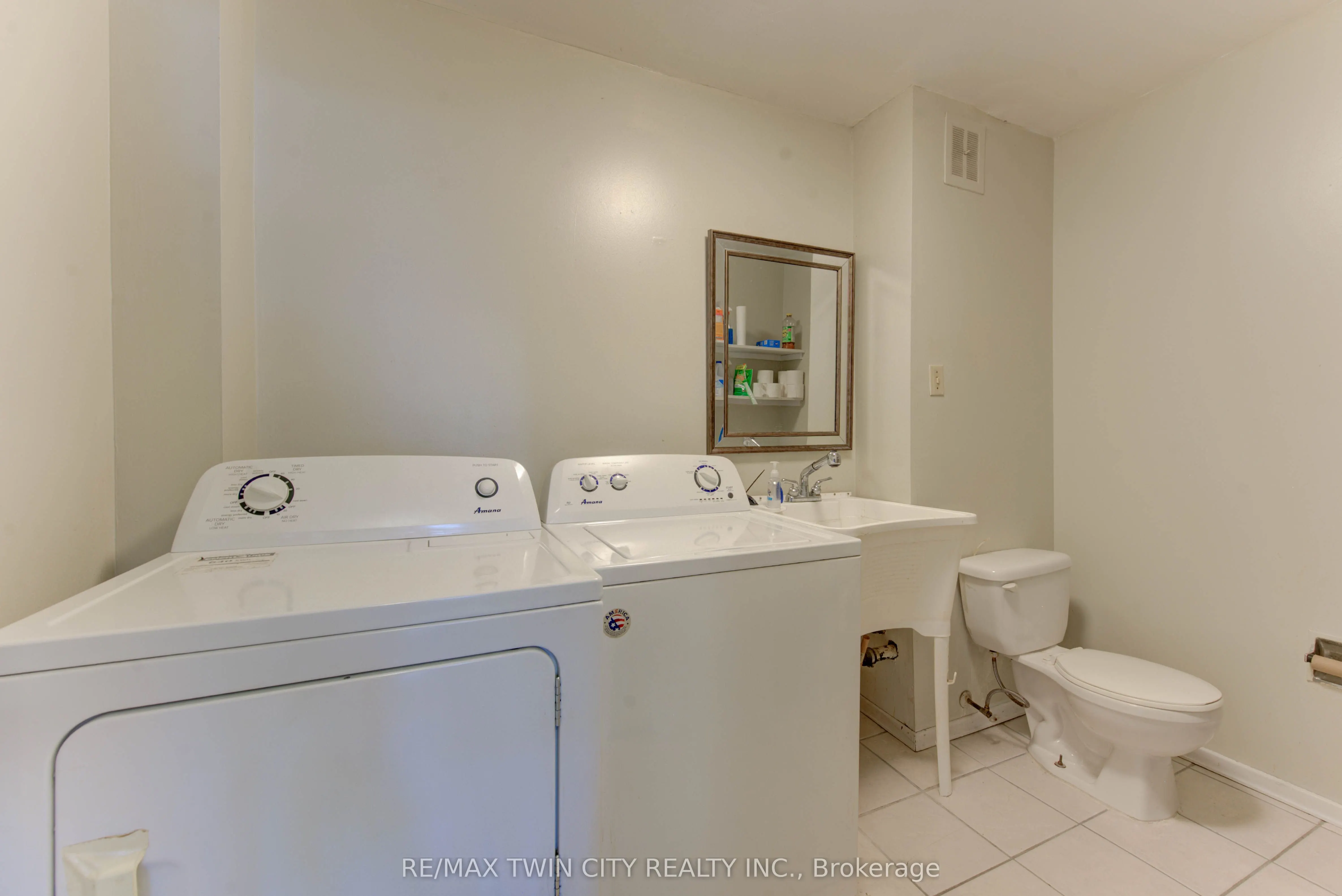 14 Williamsburg Road, #47