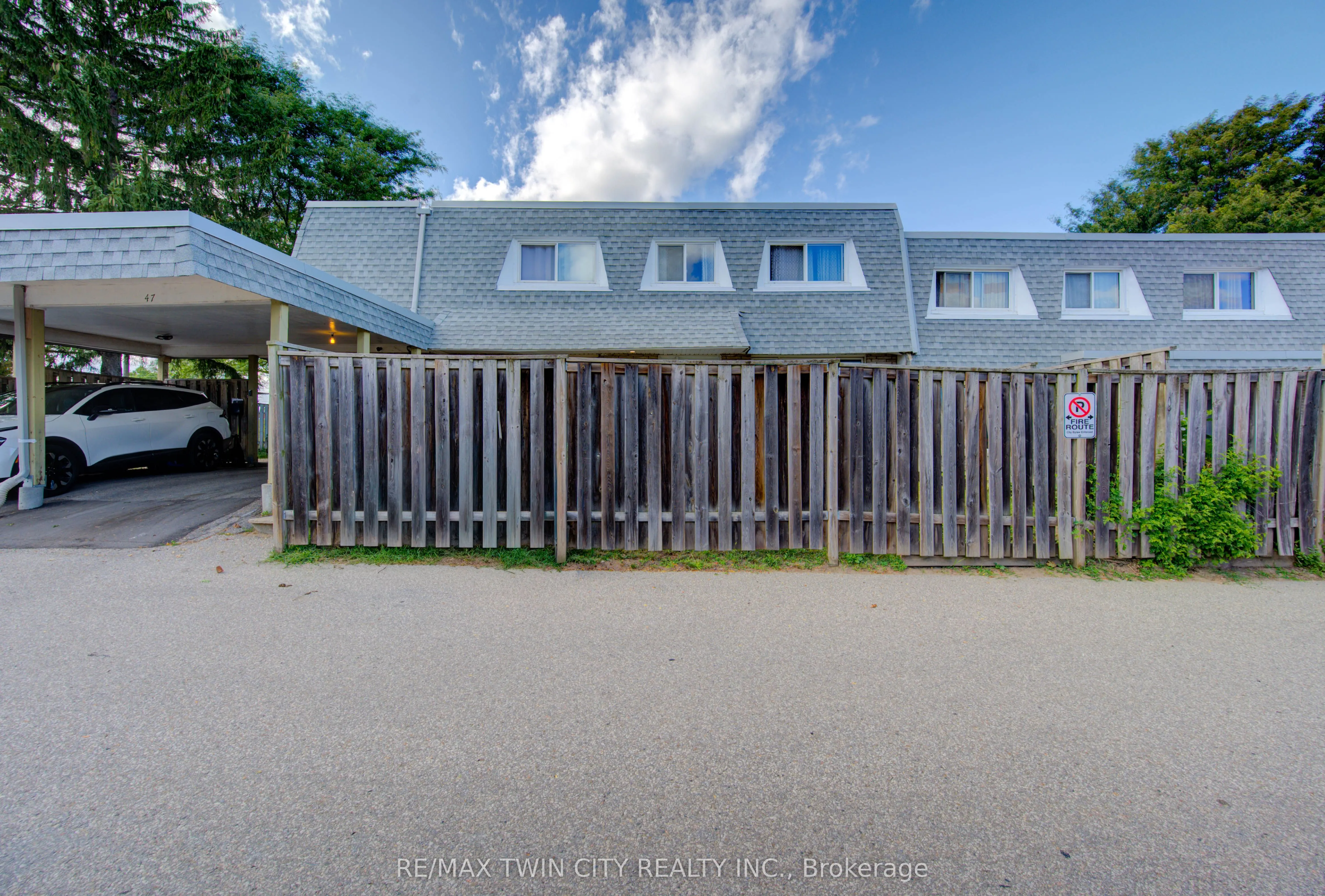 14 Williamsburg Road, #47