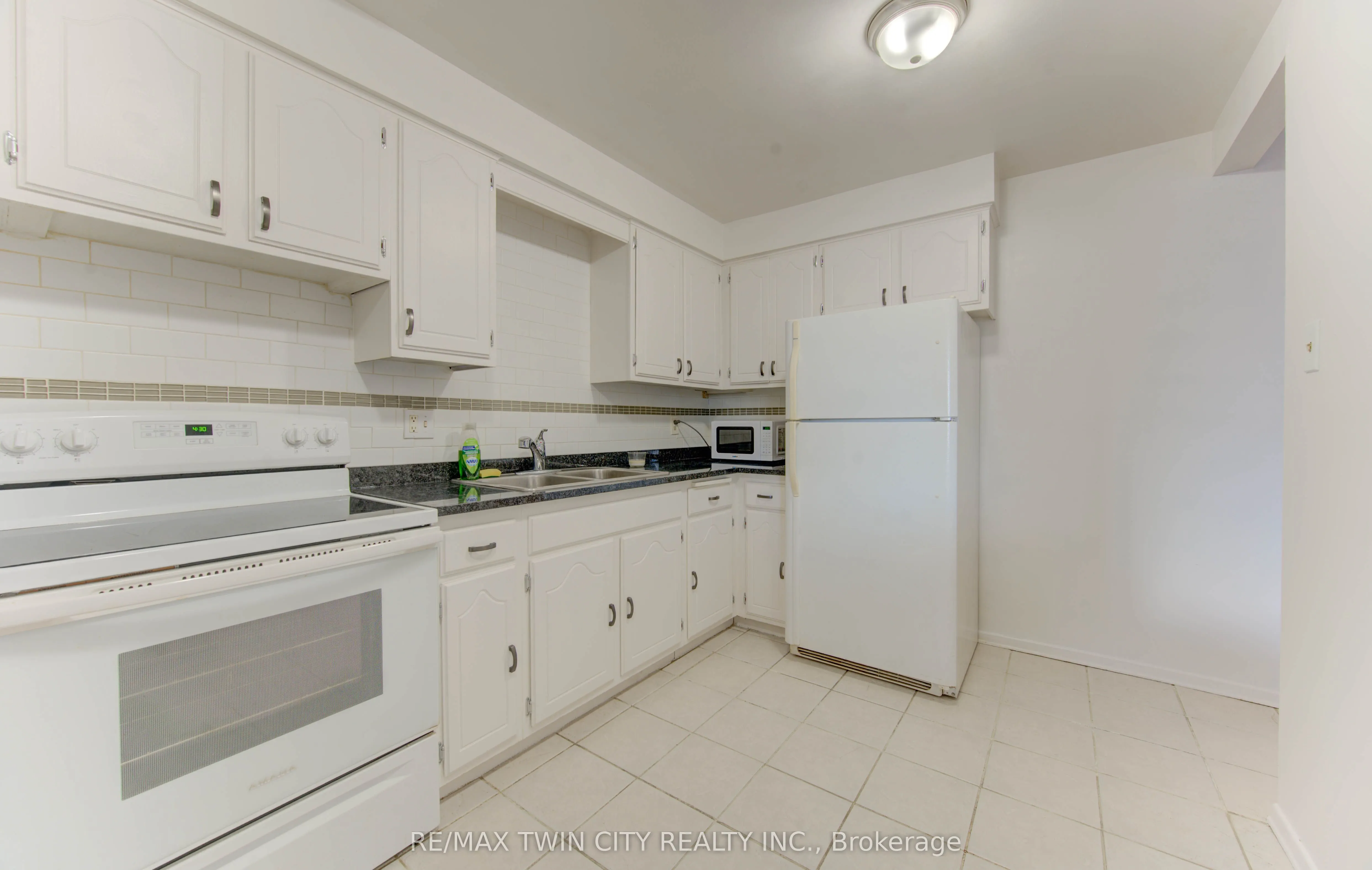 14 Williamsburg Road, #47