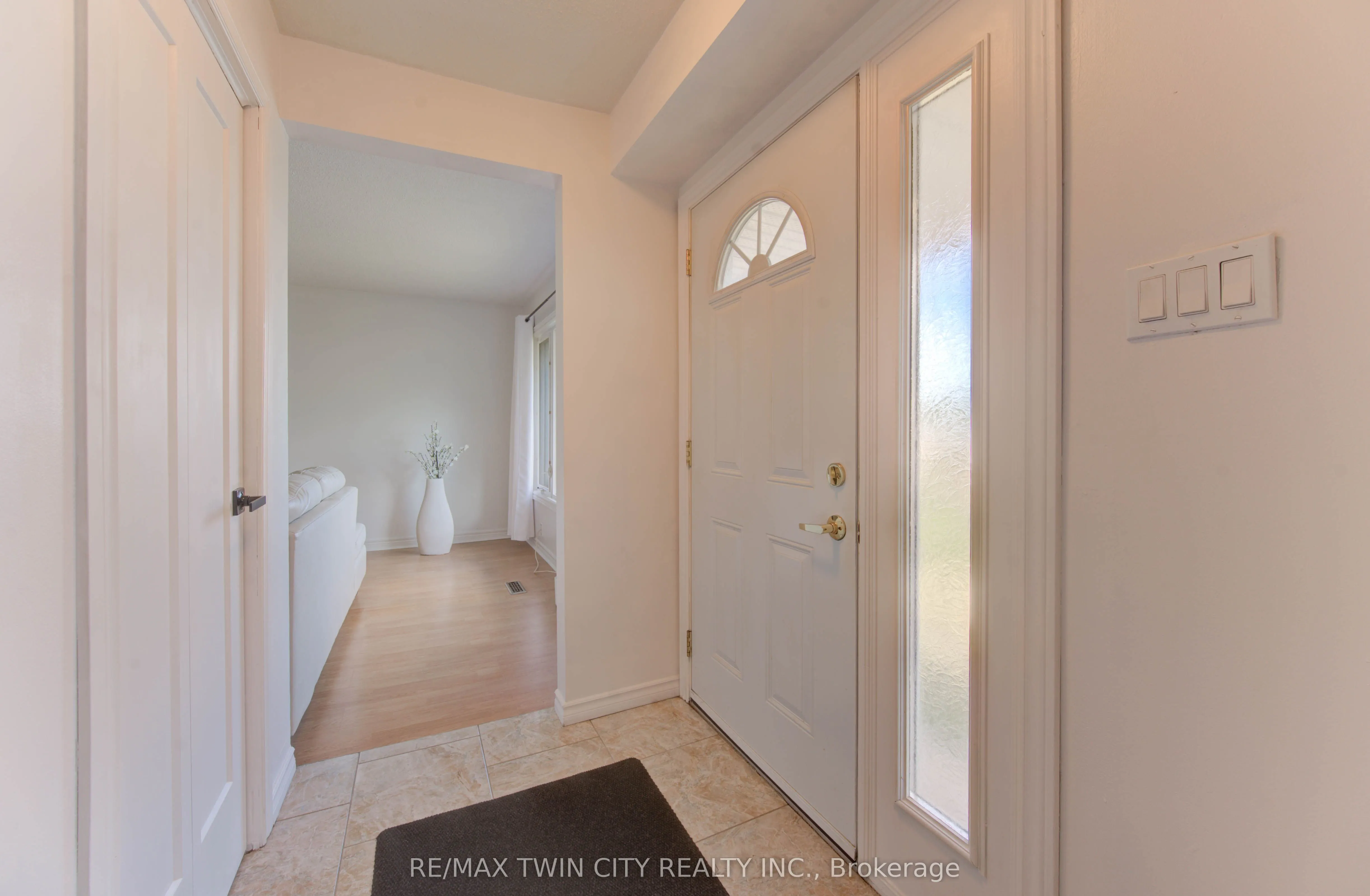 14 Williamsburg Road, #47