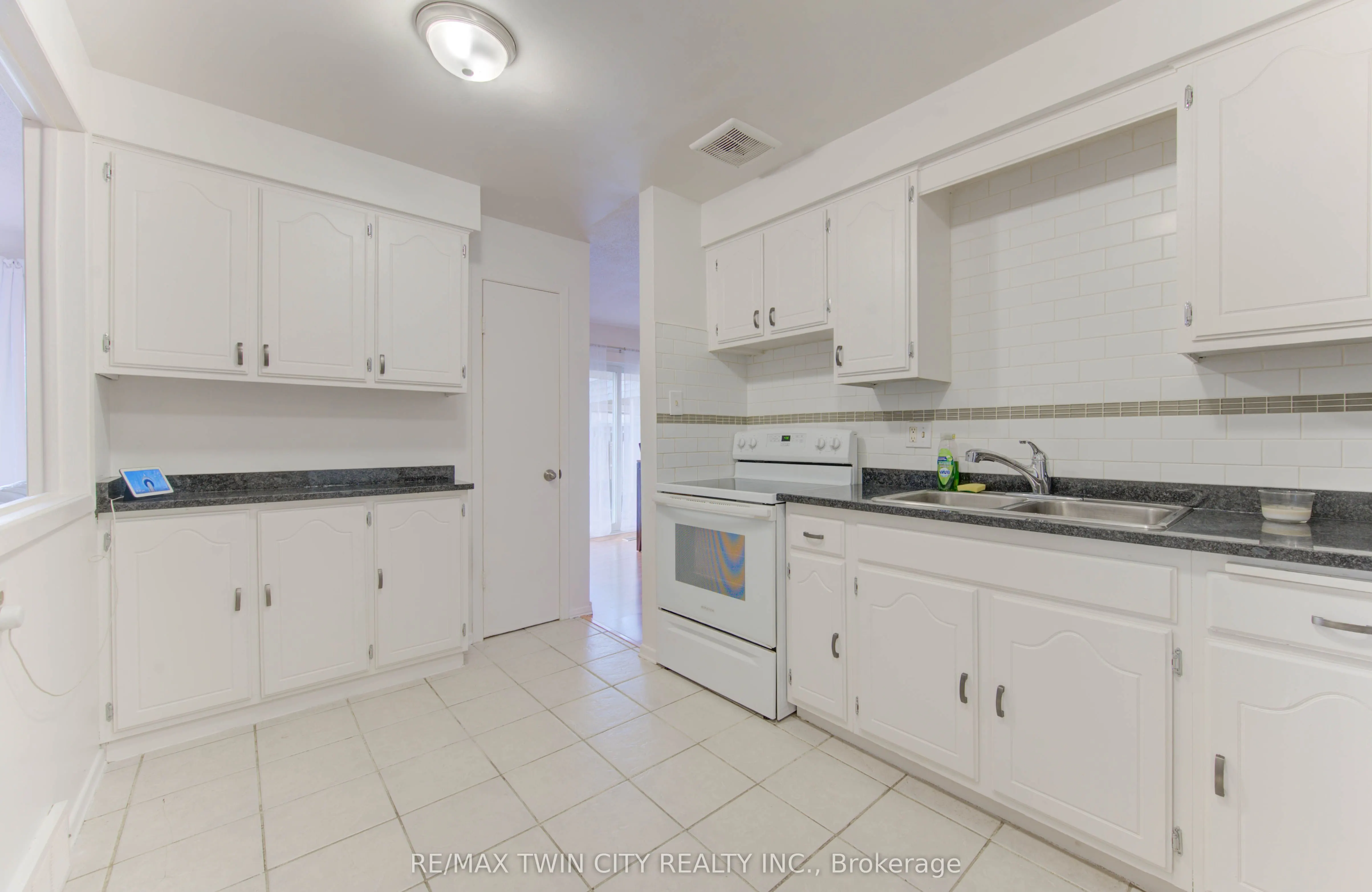 14 Williamsburg Road, #47