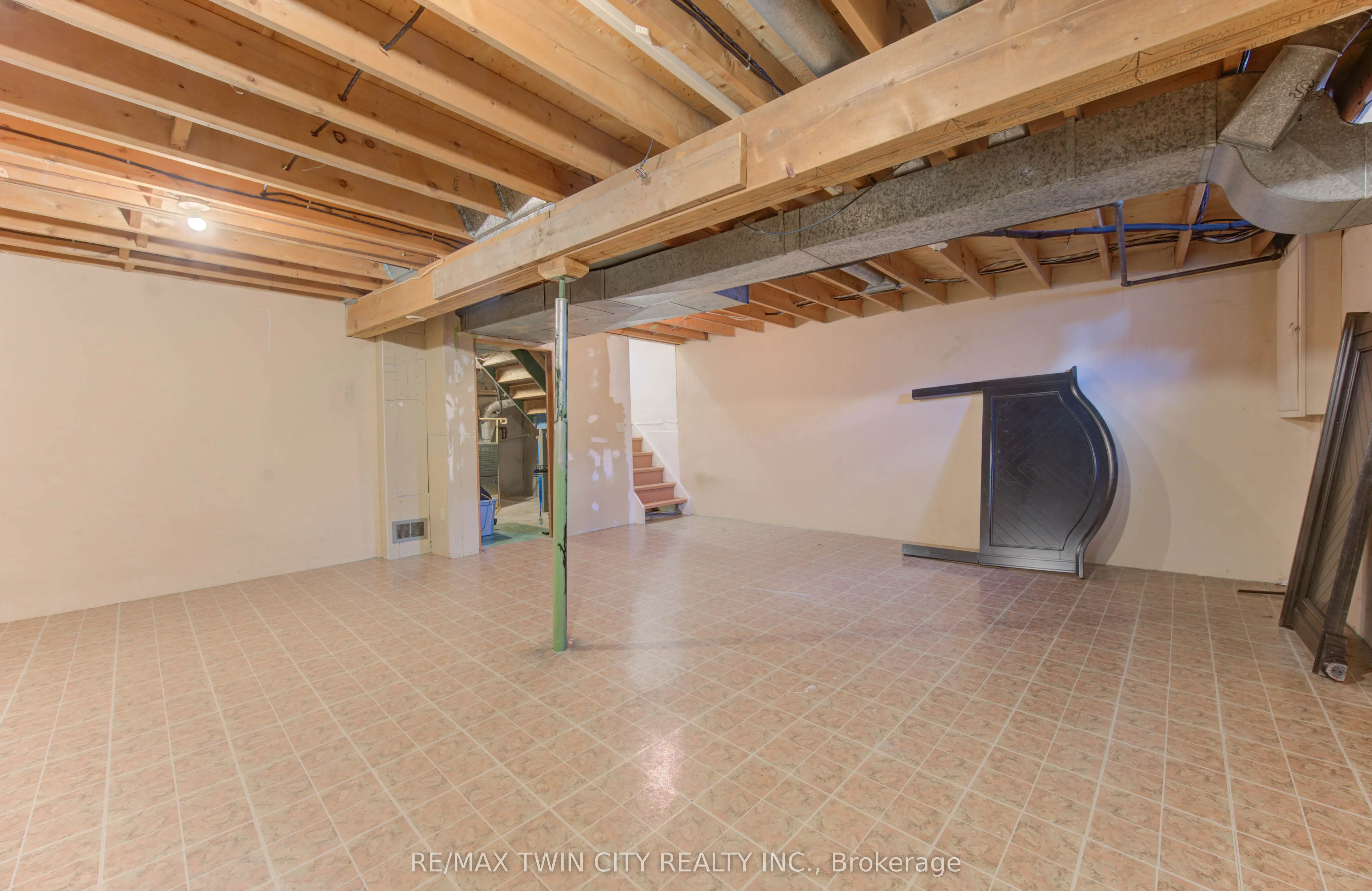 14 Williamsburg Road, #47