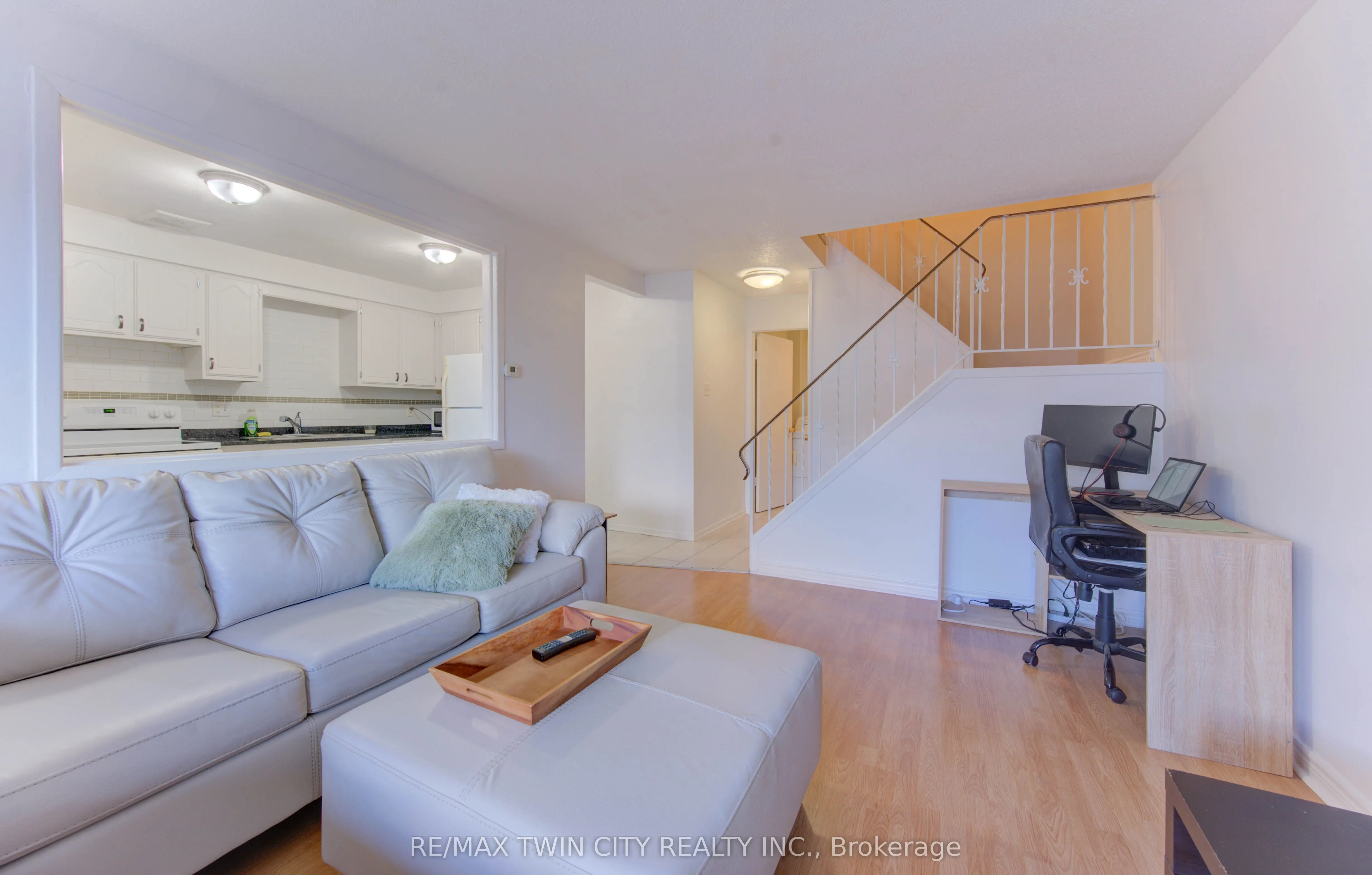 14 Williamsburg Road, #47