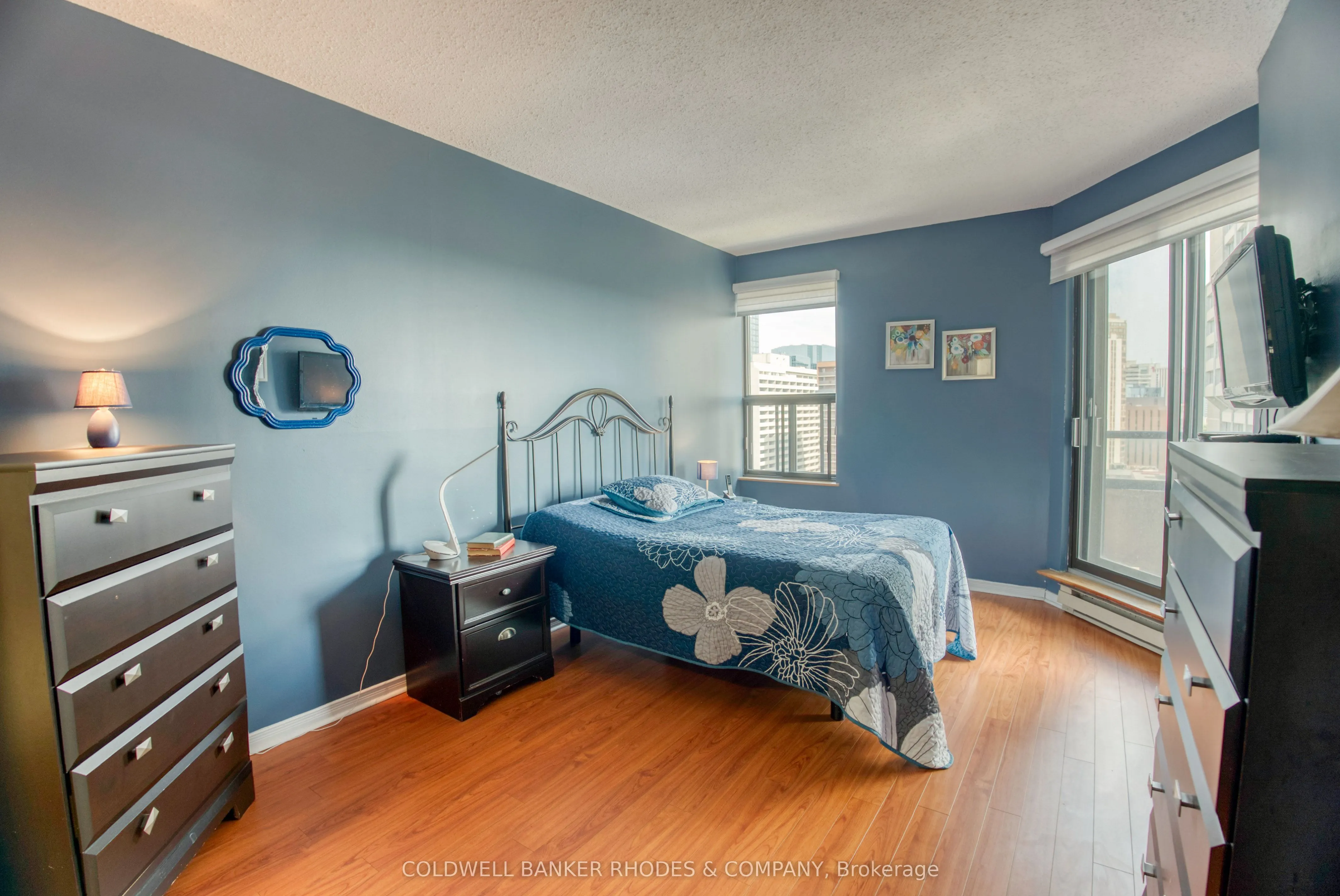 556 Laurier Avenue W, #1105