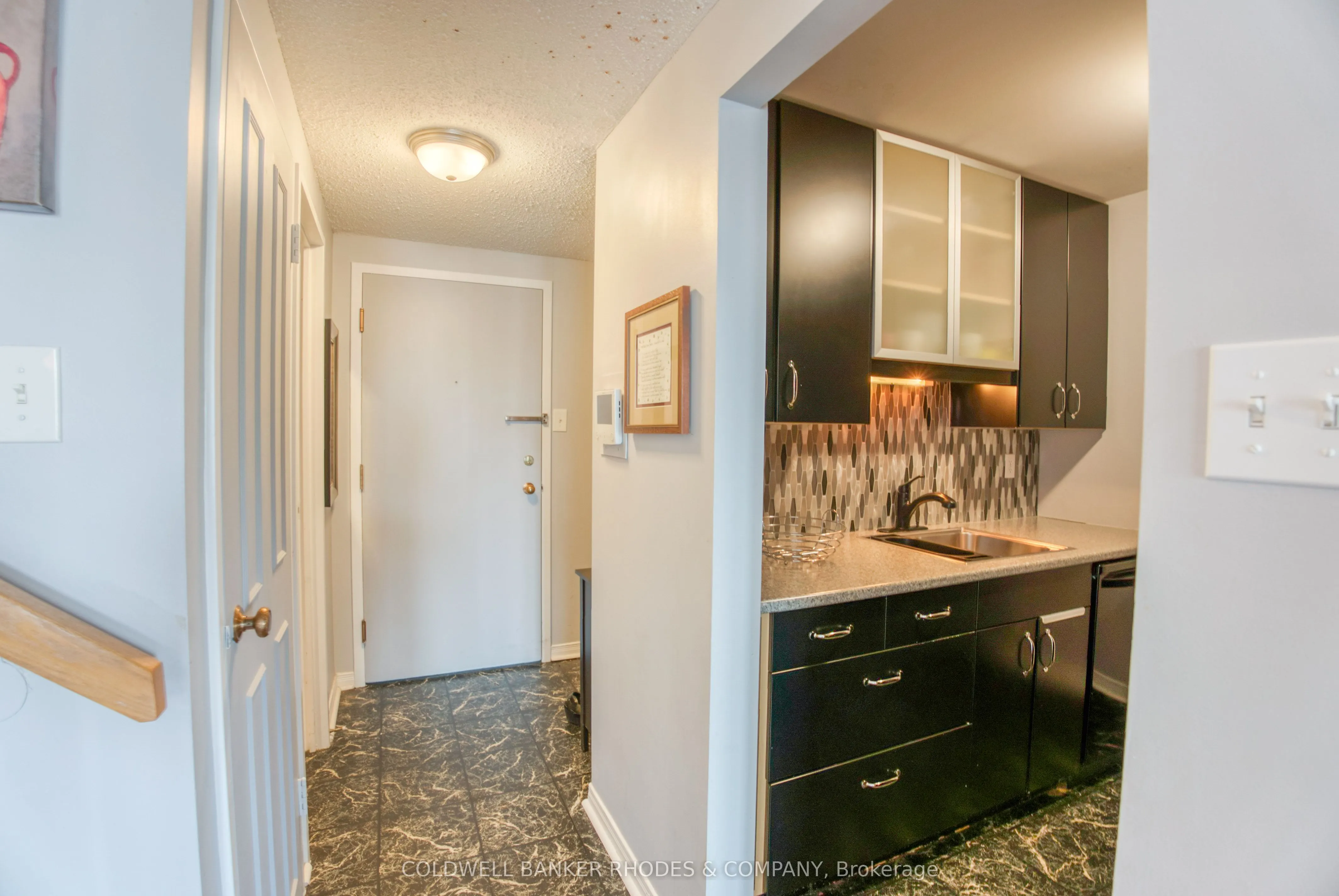 556 Laurier Avenue W, #1105