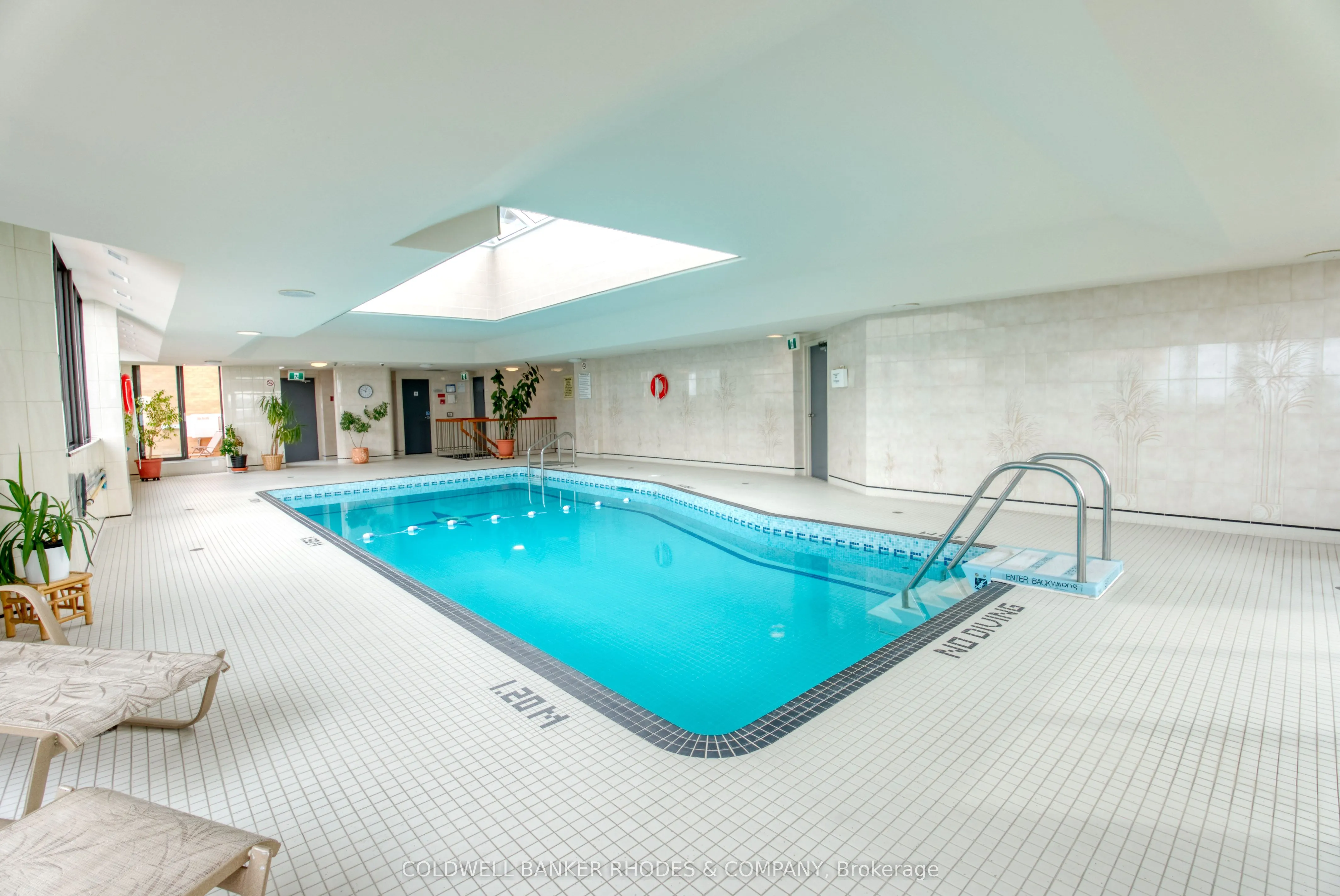 556 Laurier Avenue W, #1105