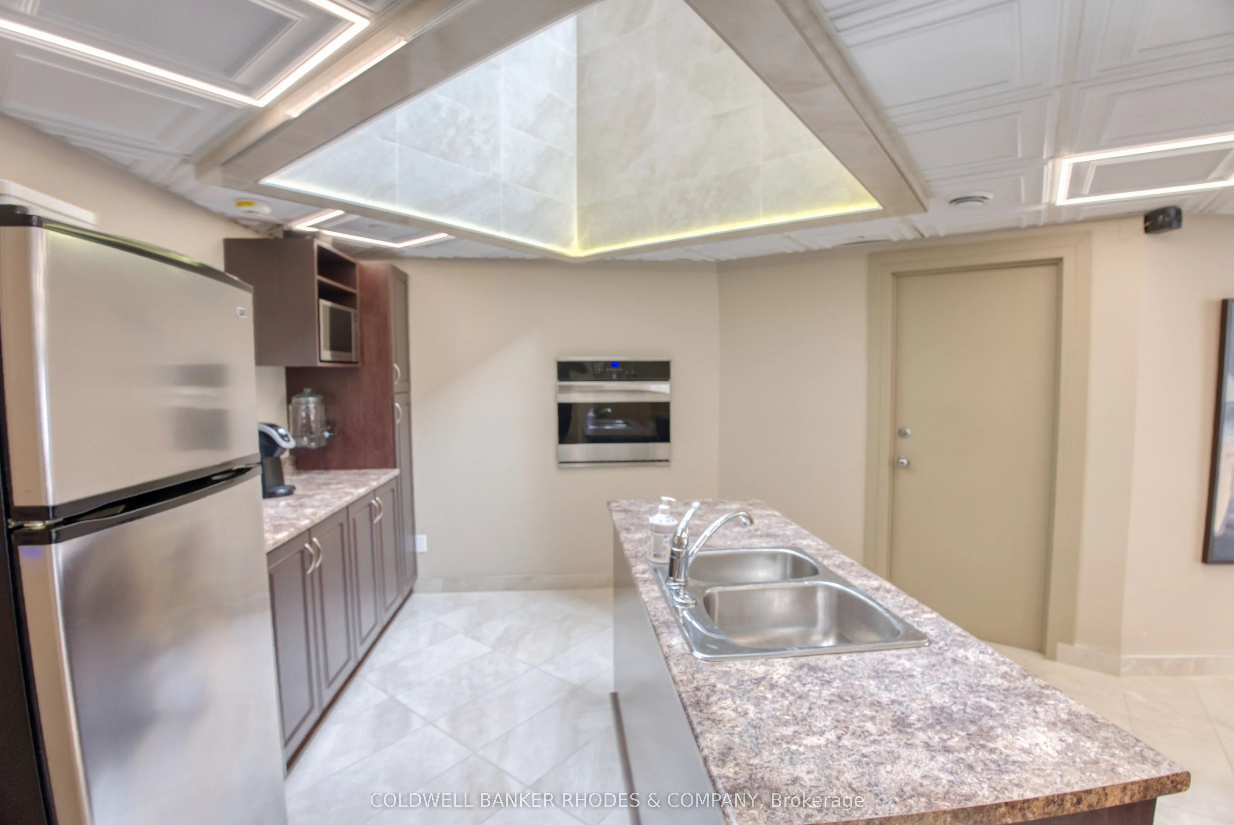 556 Laurier Avenue W, #1105