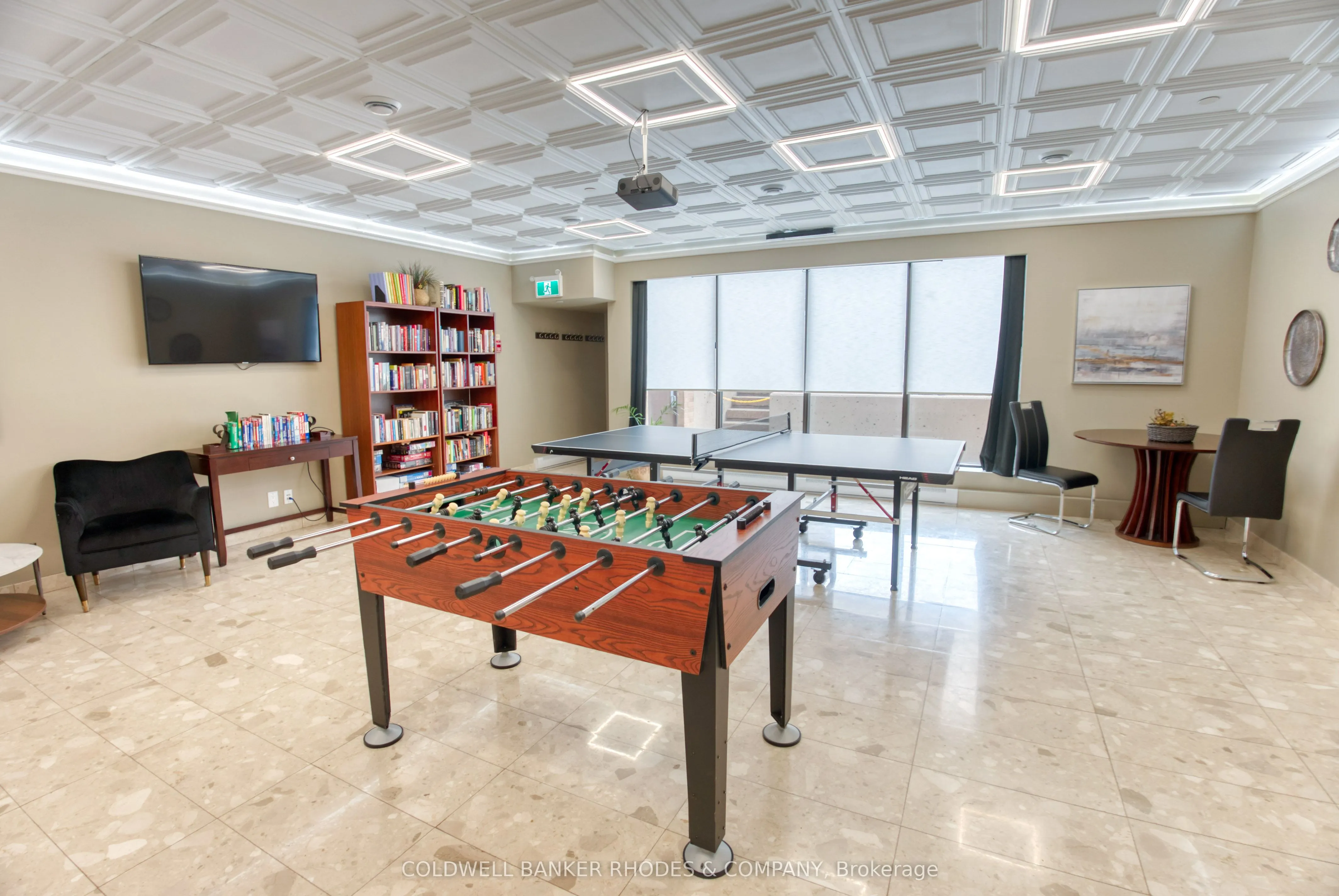 556 Laurier Avenue W, #1105