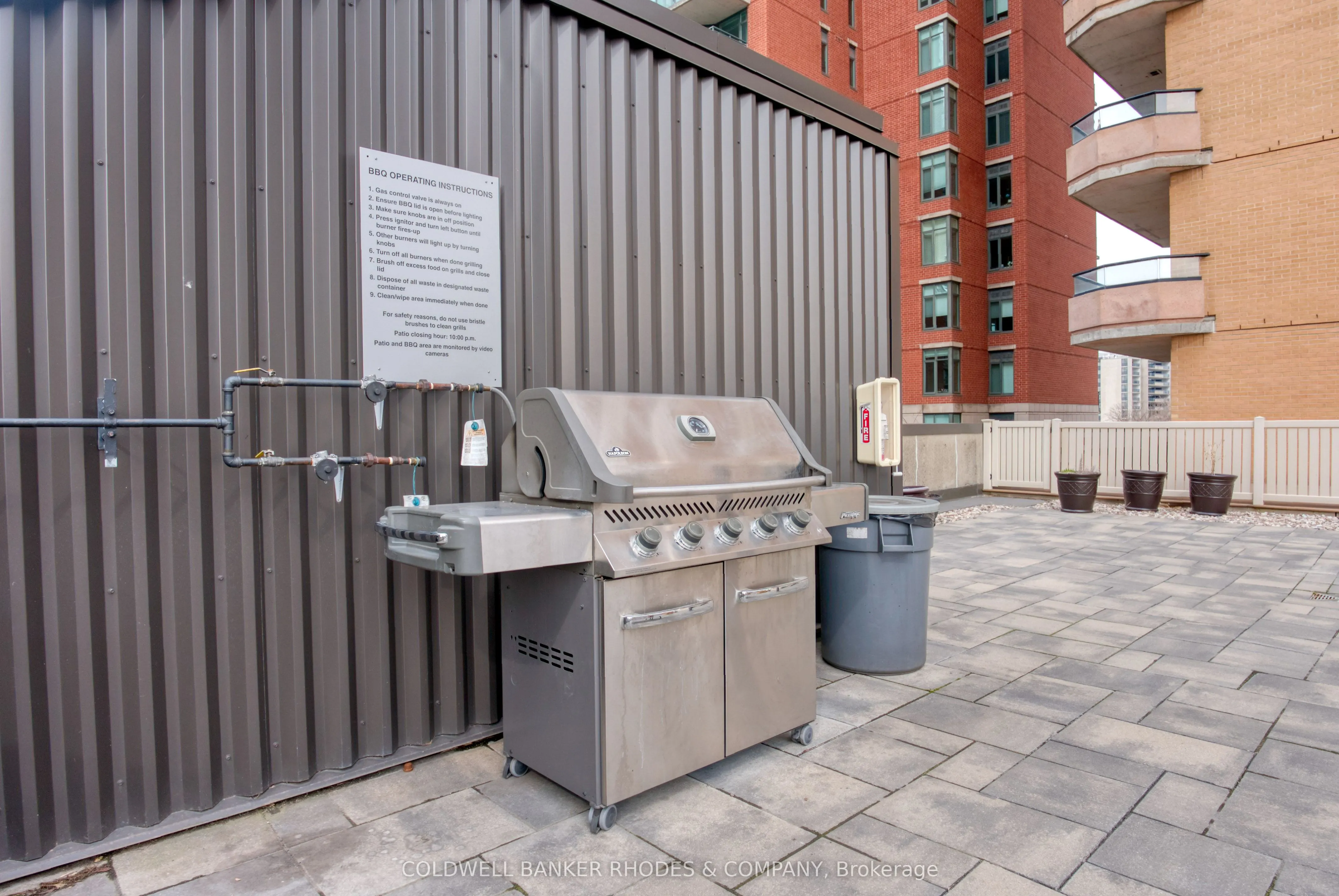 556 Laurier Avenue W, #1105