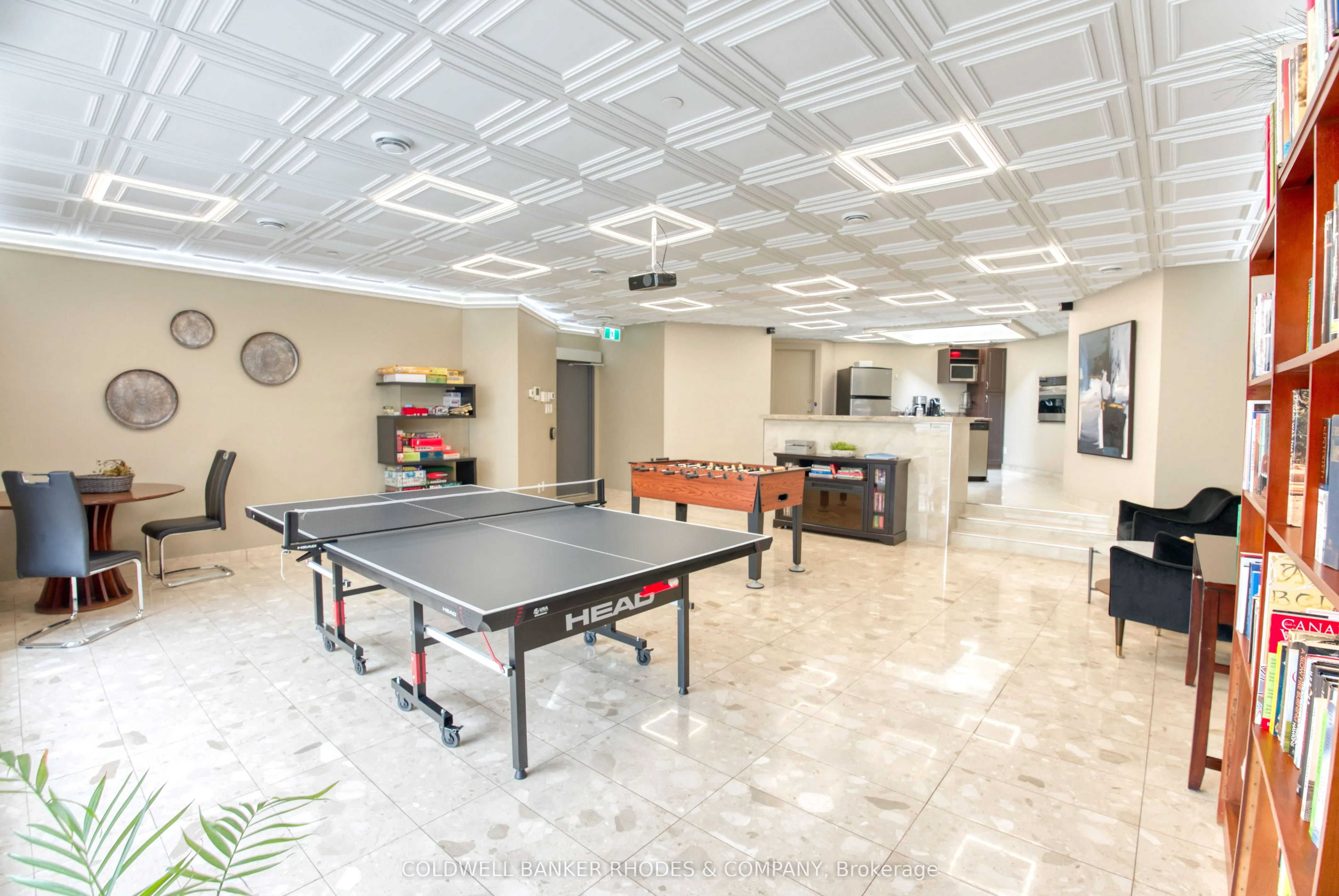 556 Laurier Avenue W, #1105