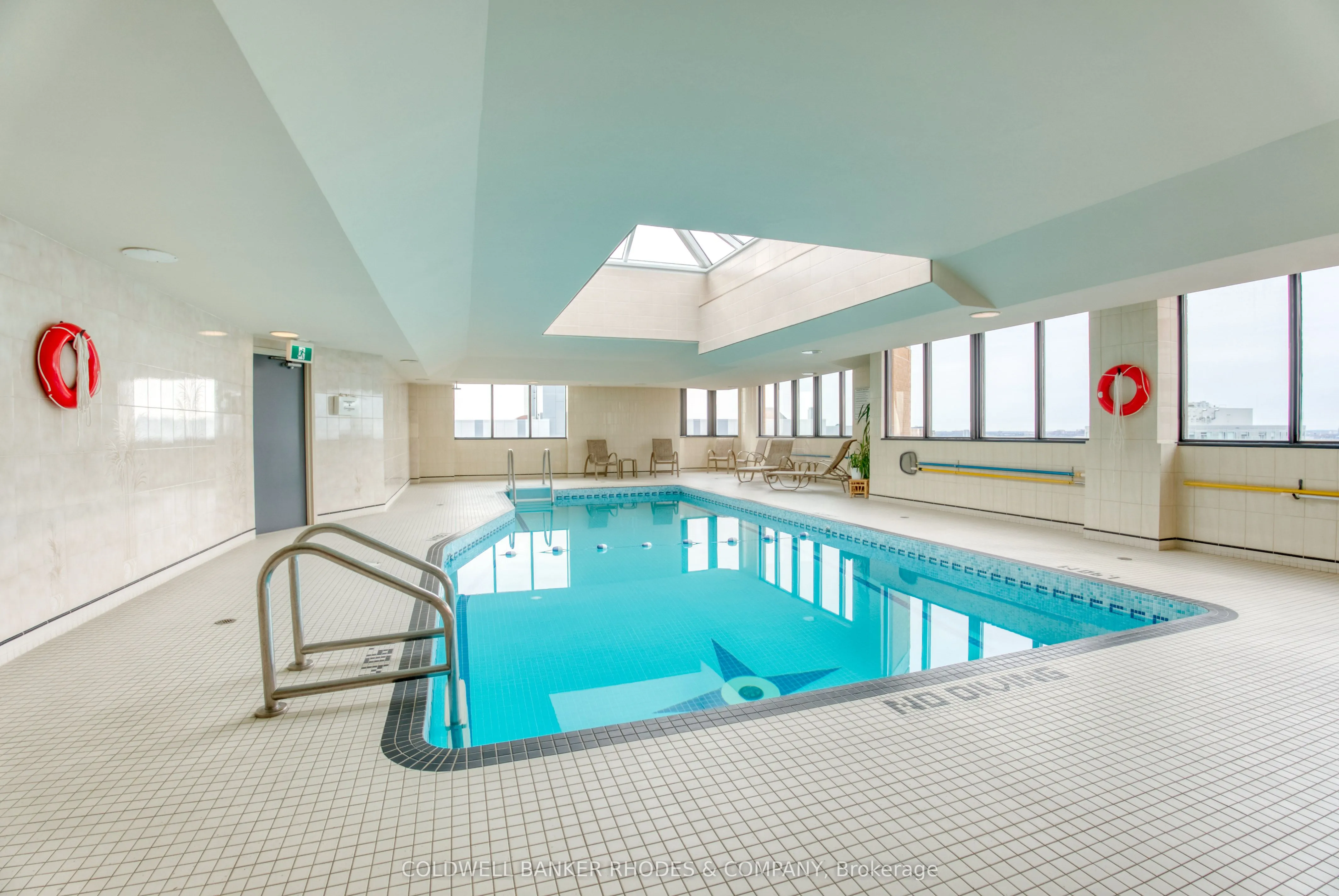 556 Laurier Avenue W, #1105