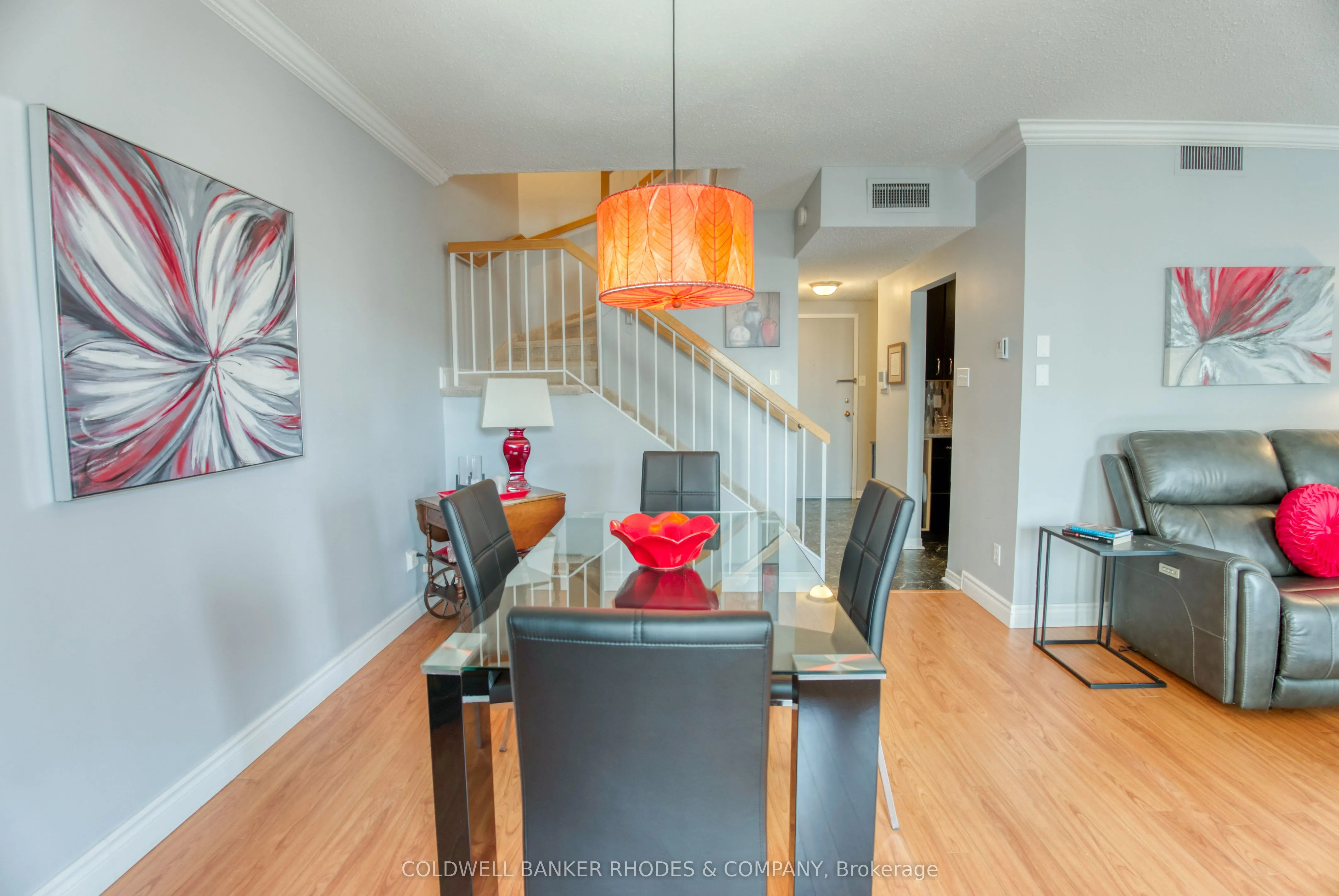 556 Laurier Avenue W, #1105