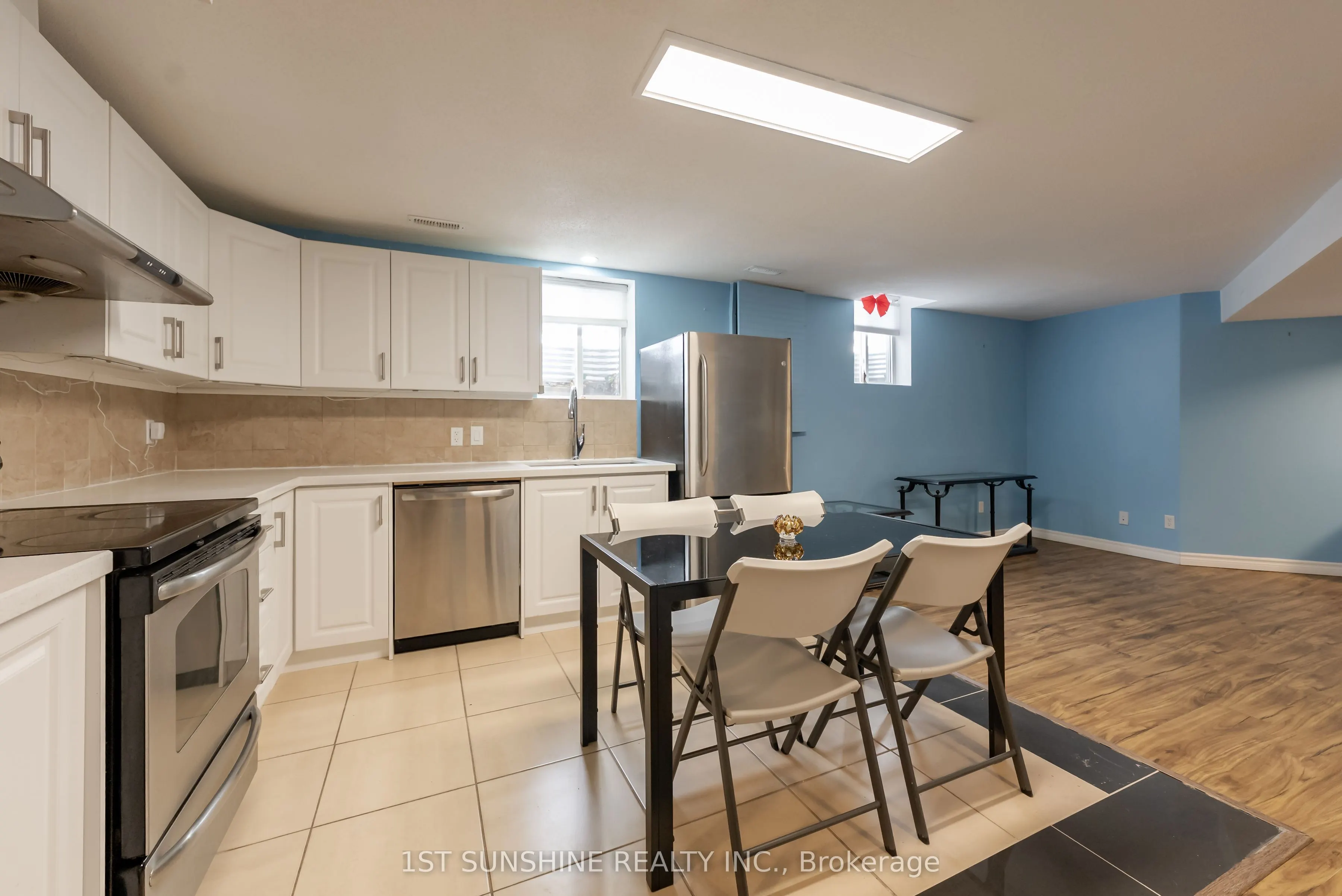 263 Hepburn Crescent