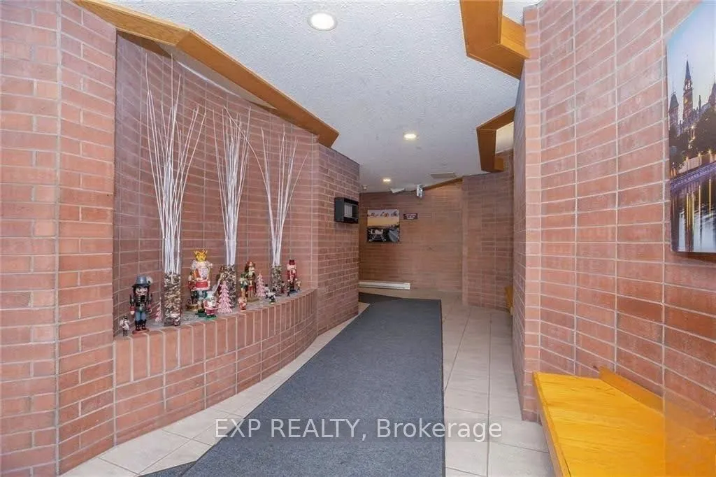 1180 Ohio Street, #404