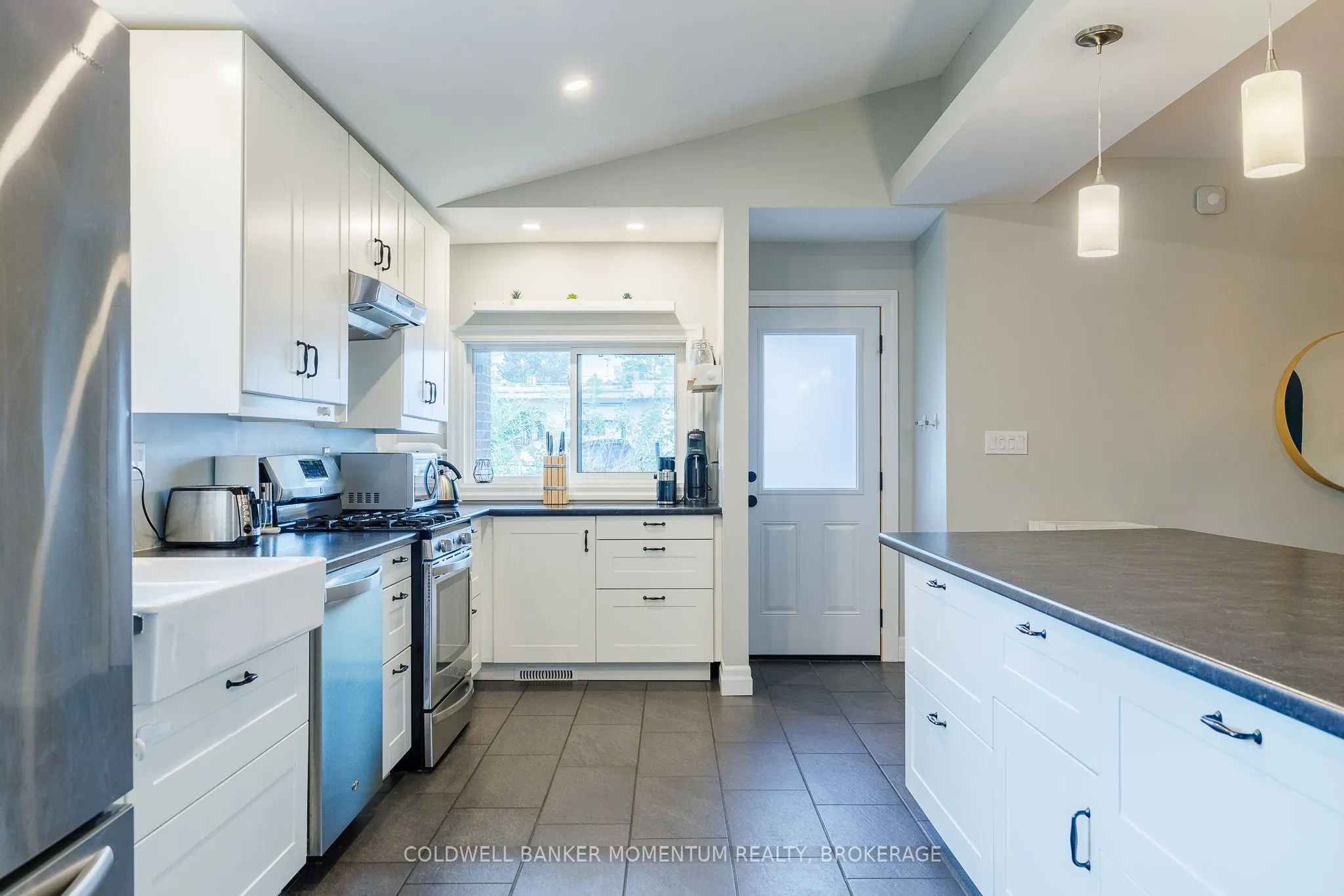 1344 EFFINGHAM Street