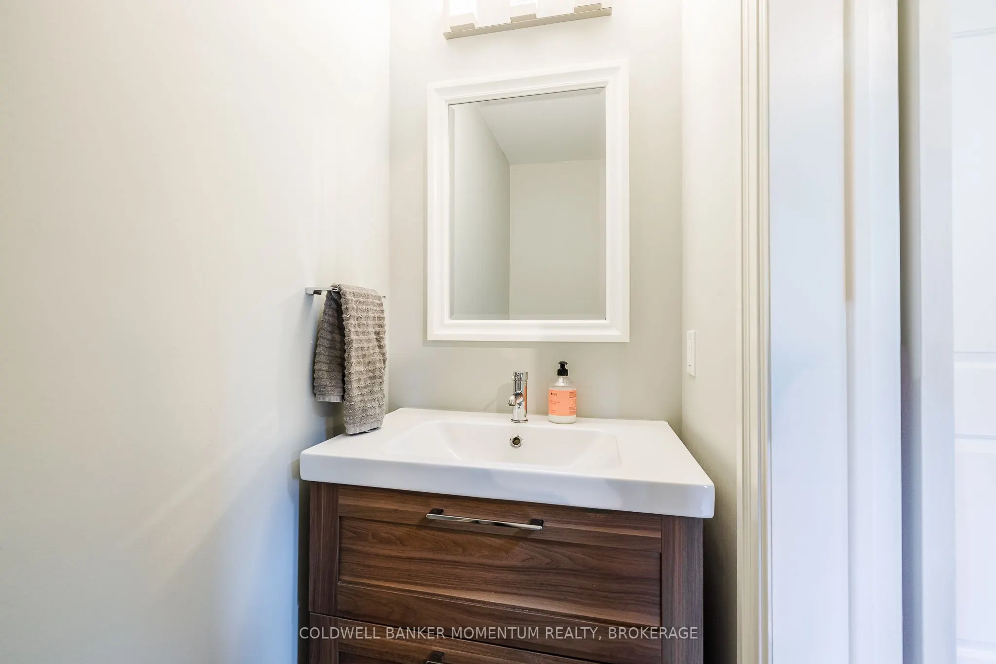 1344 EFFINGHAM Street