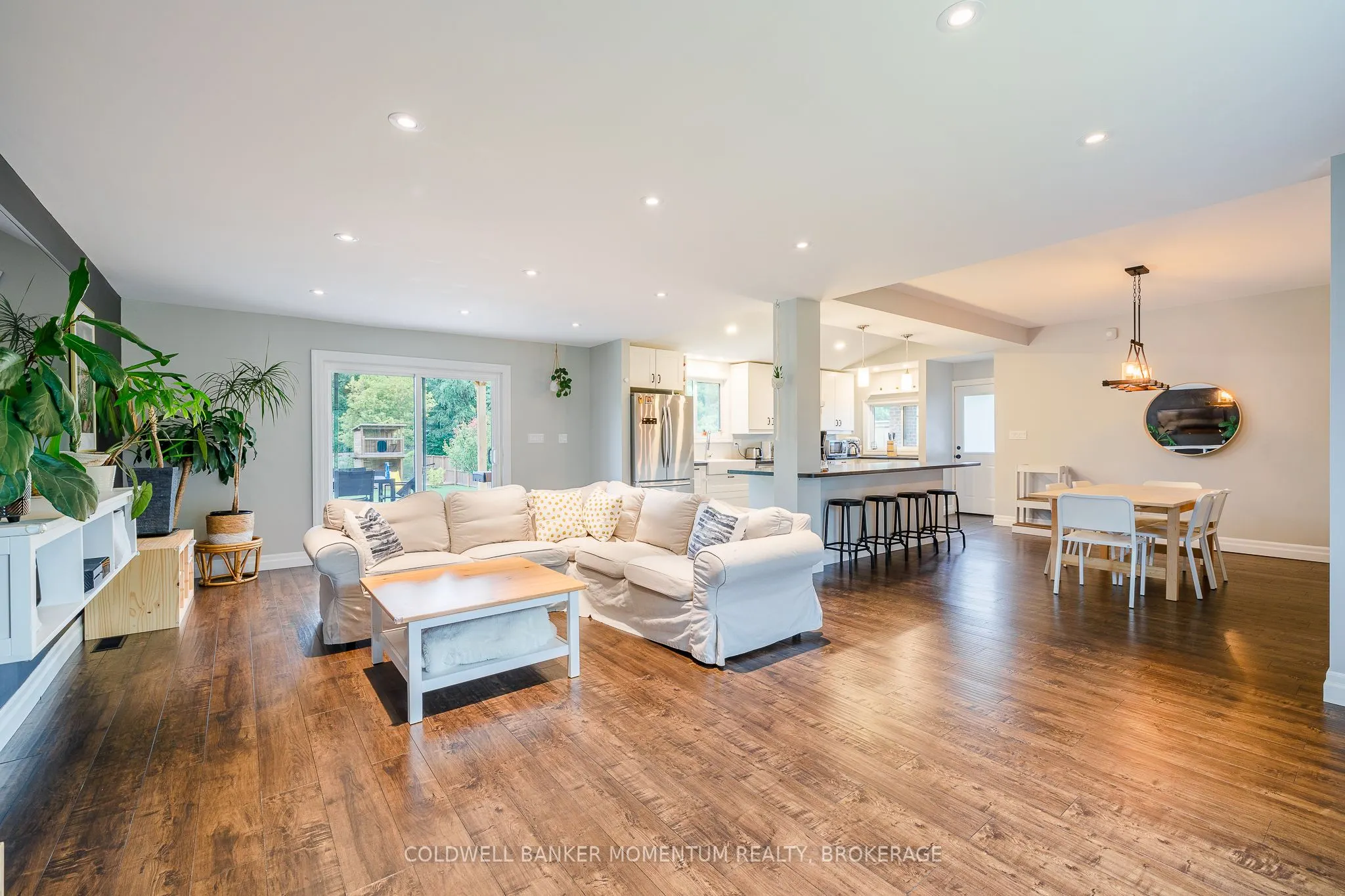 1344 EFFINGHAM Street