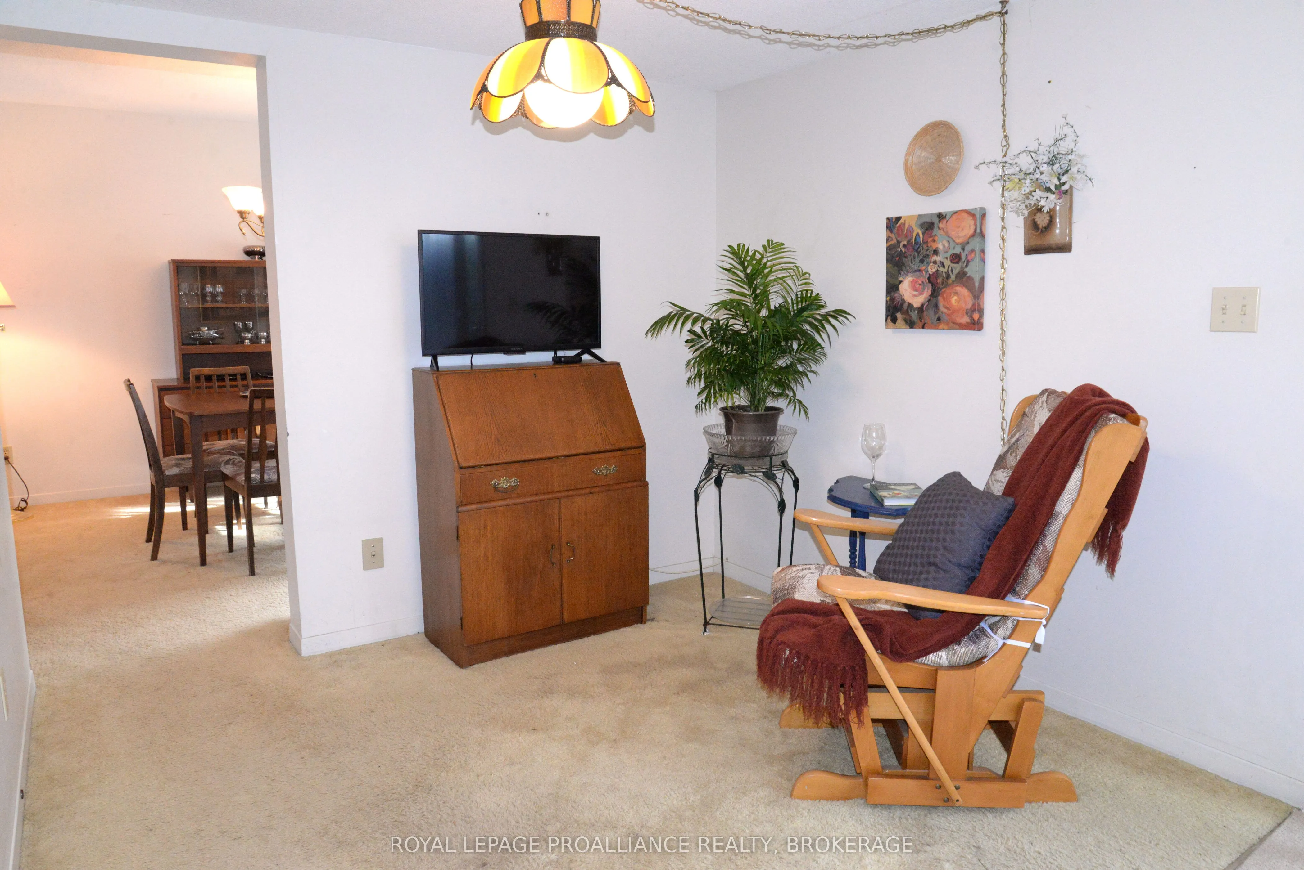 834 Somerset Crescent